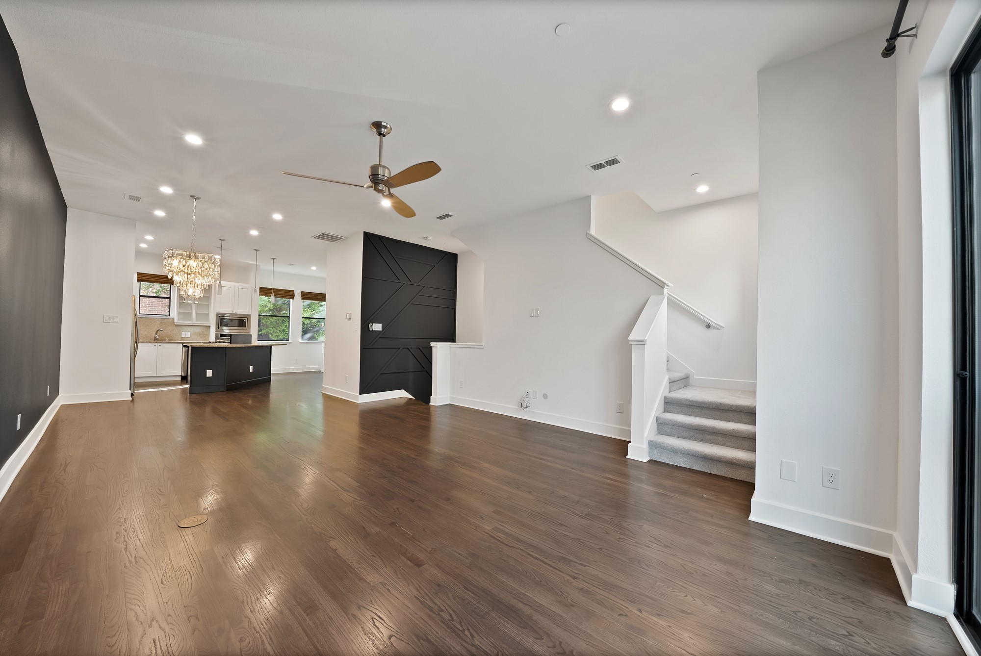 2420 Hugo Street Dallas TX 75204