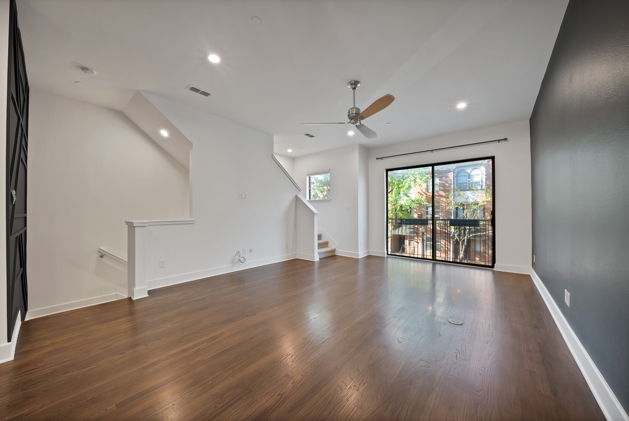 2420 Hugo Street Dallas TX 75204