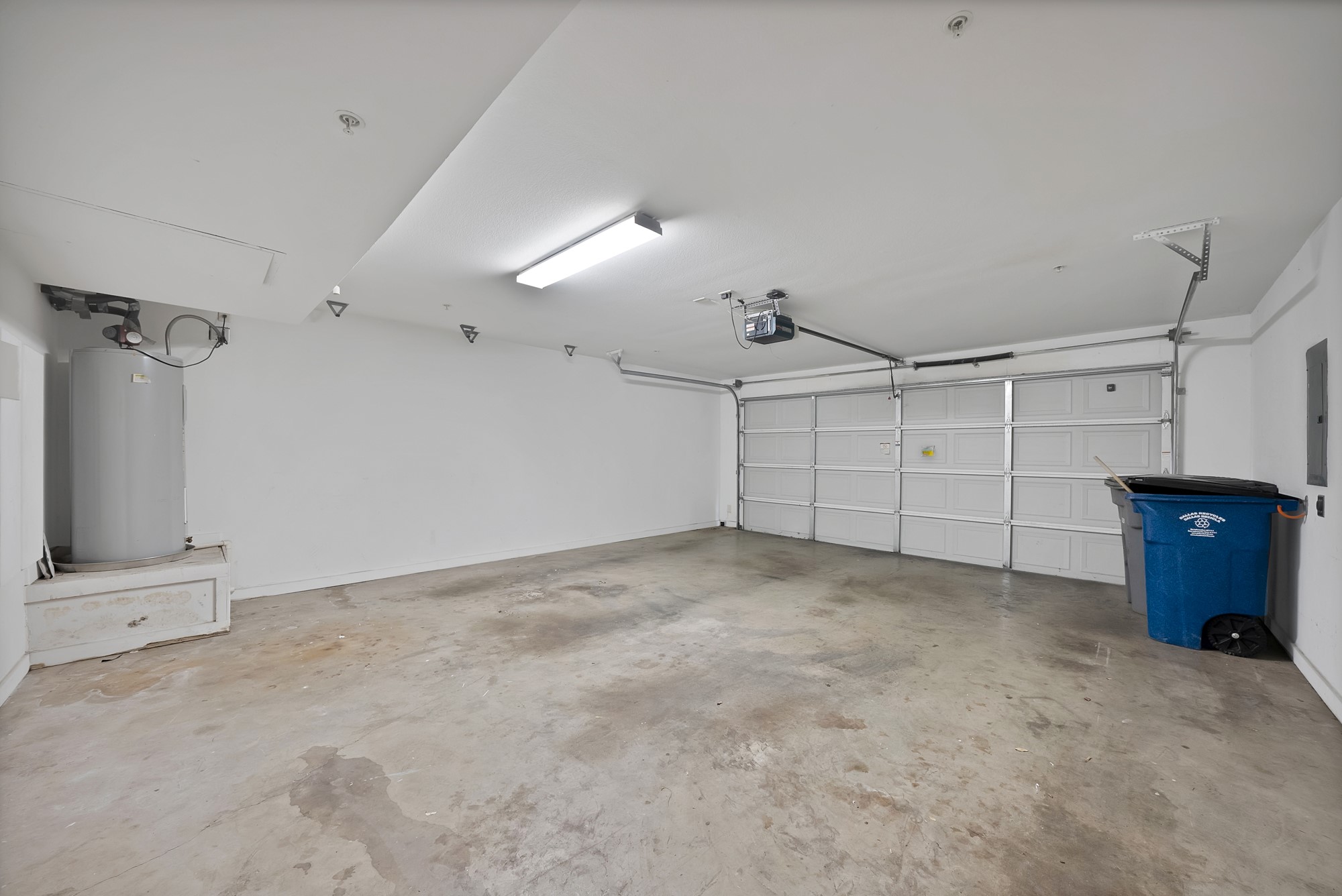 2420 Hugo Street Dallas TX 75204