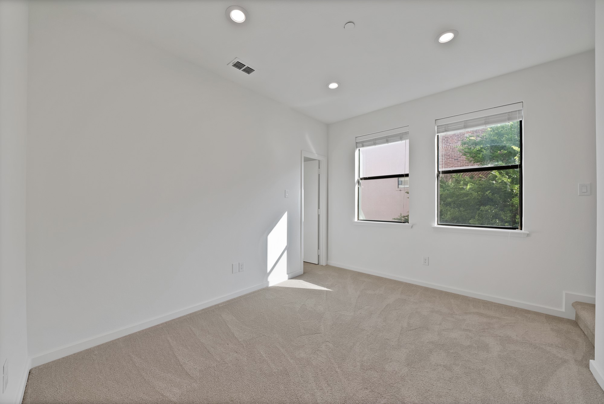 2420 Hugo Street Dallas TX 75204