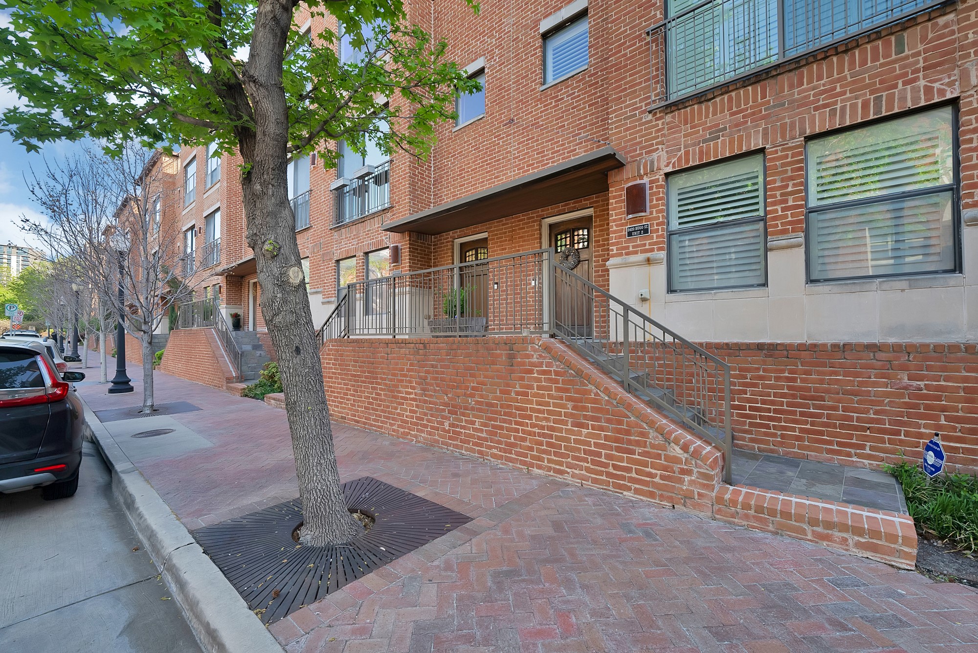 2420 Hugo Street Dallas TX 75204
