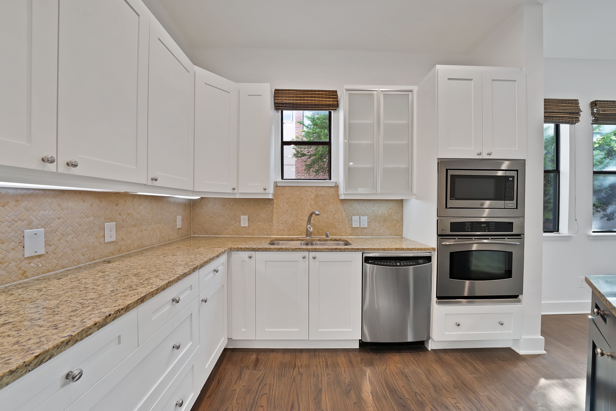 2420 Hugo Street Dallas TX 75204