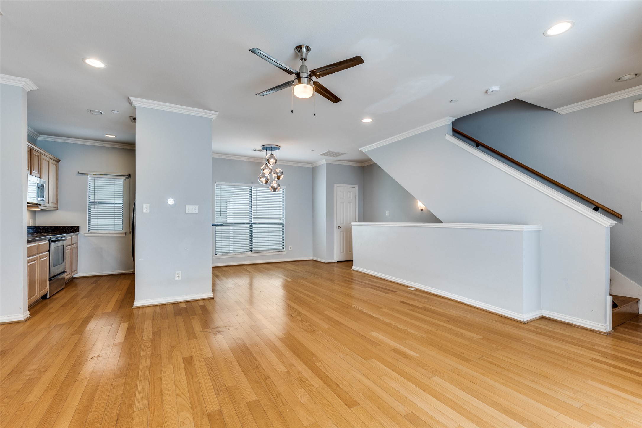 2407 Stutz Drive Dallas TX 75235