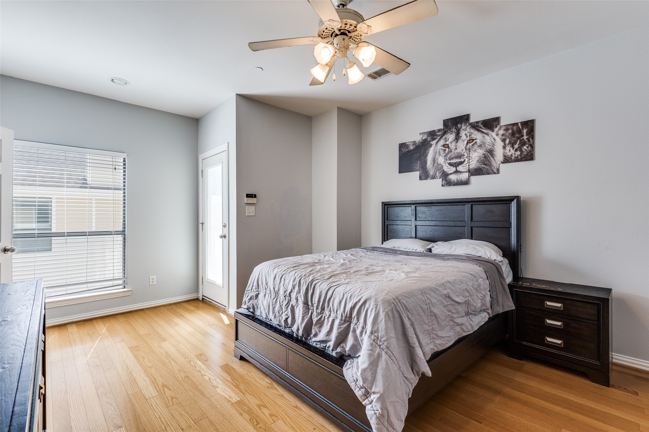 2407 Stutz Drive Dallas TX 75235