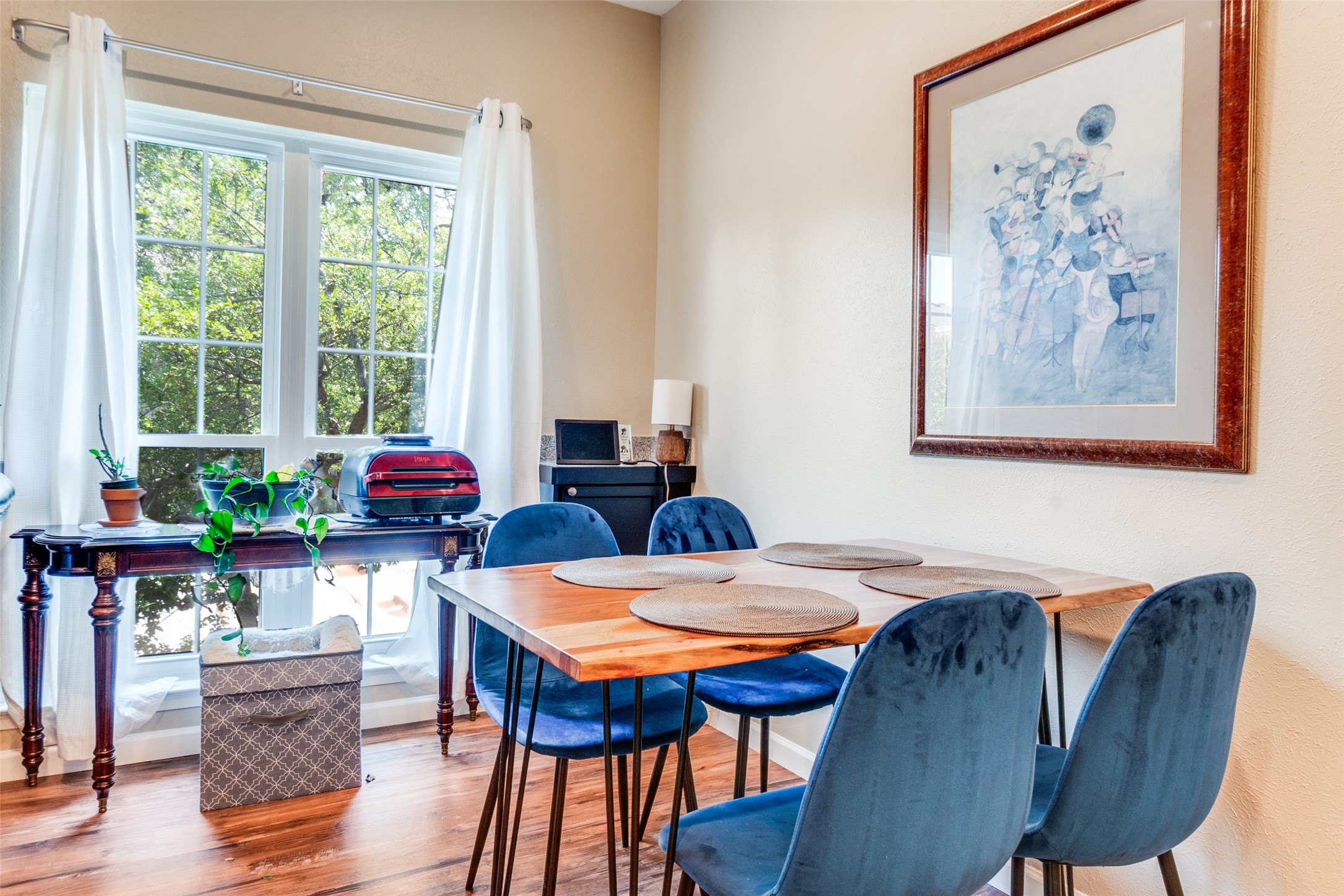 8601 Park Lane Dallas TX 75231