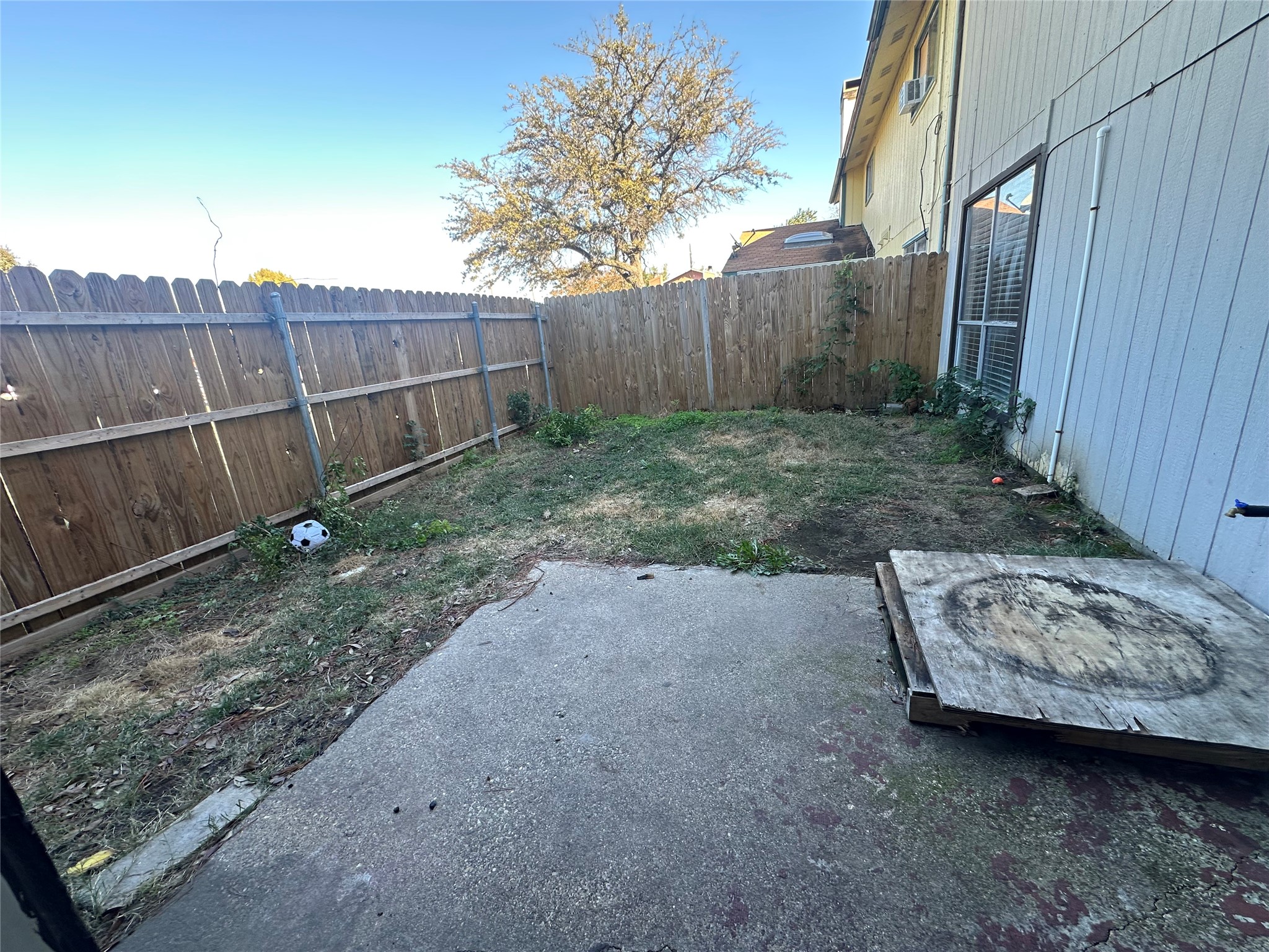 2626 Nina Grand Prairie TX 75052