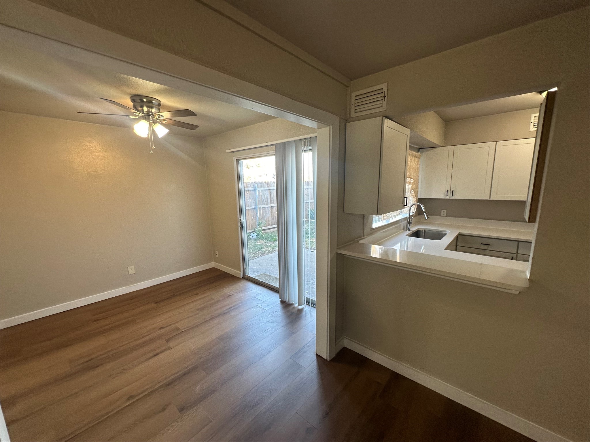 2626 Nina Grand Prairie TX 75052