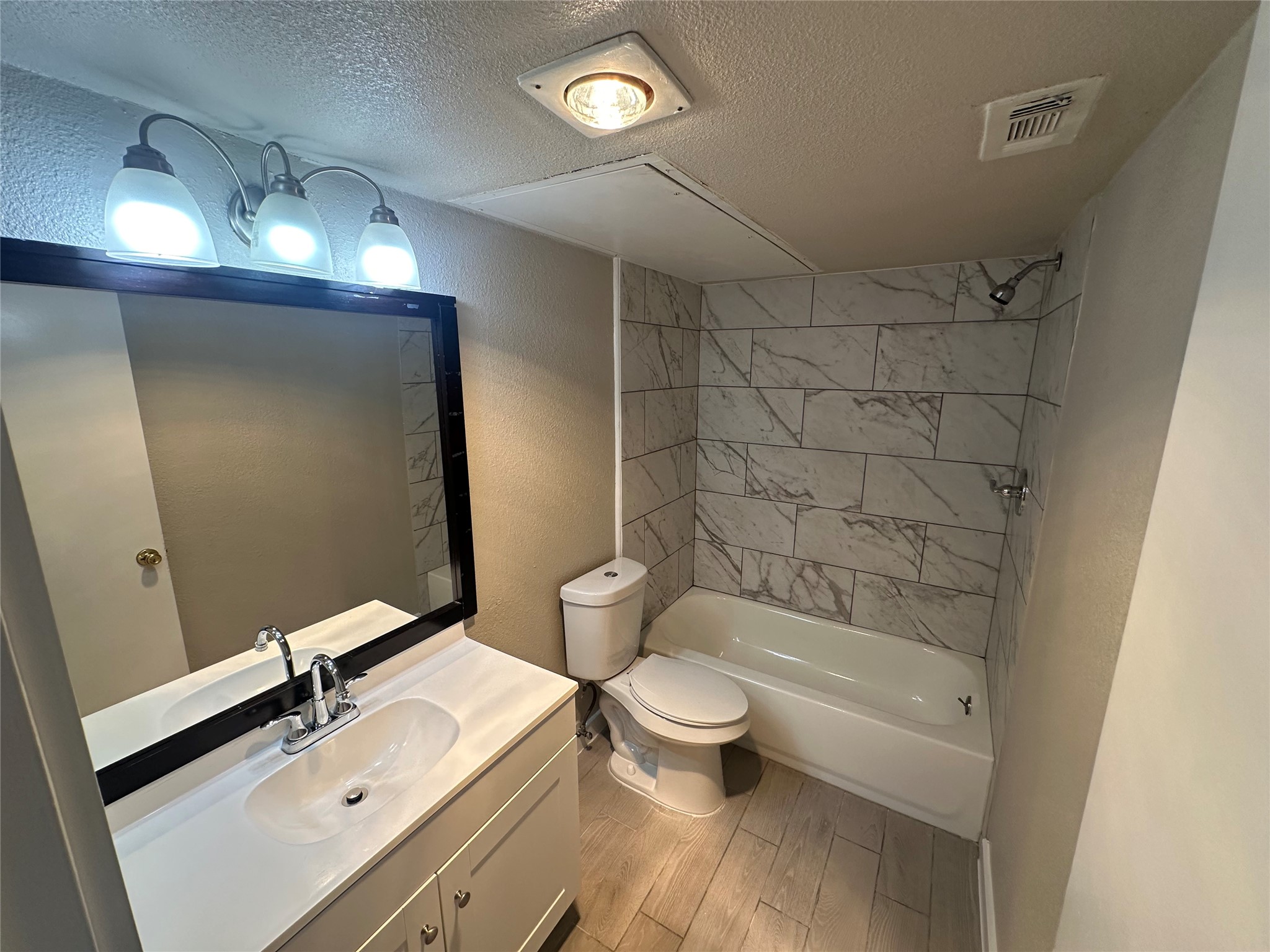2626 Nina Grand Prairie TX 75052