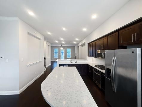 573 W Royal Lane Irving TX 75039