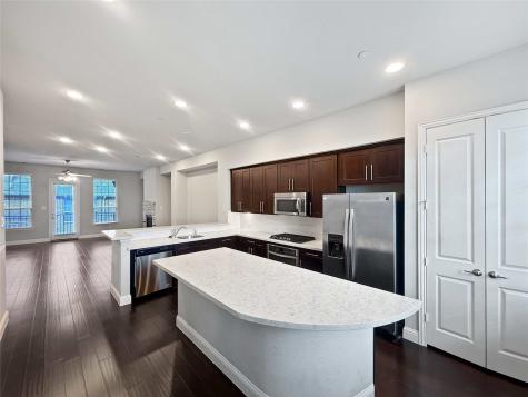 573 W Royal Lane Irving TX 75039