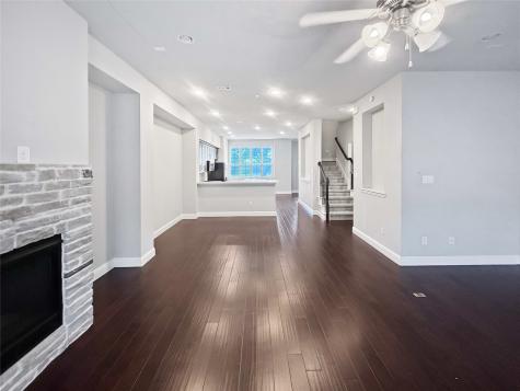 573 W Royal Lane Irving TX 75039