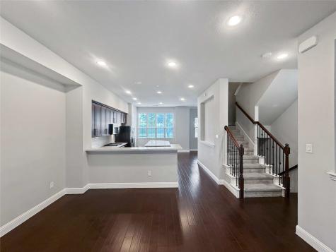 573 W Royal Lane Irving TX 75039