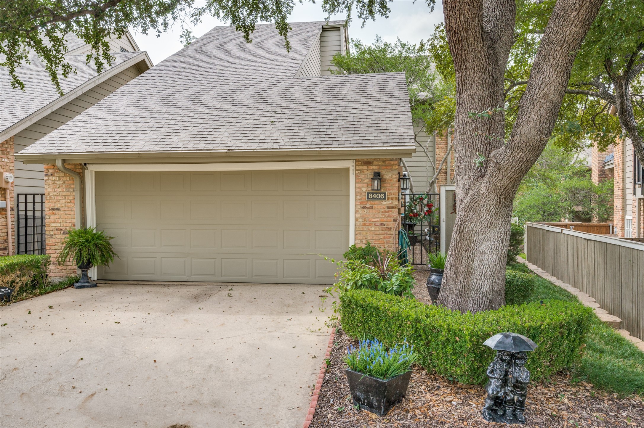 8406 Towneship Lane Dallas TX 75243
