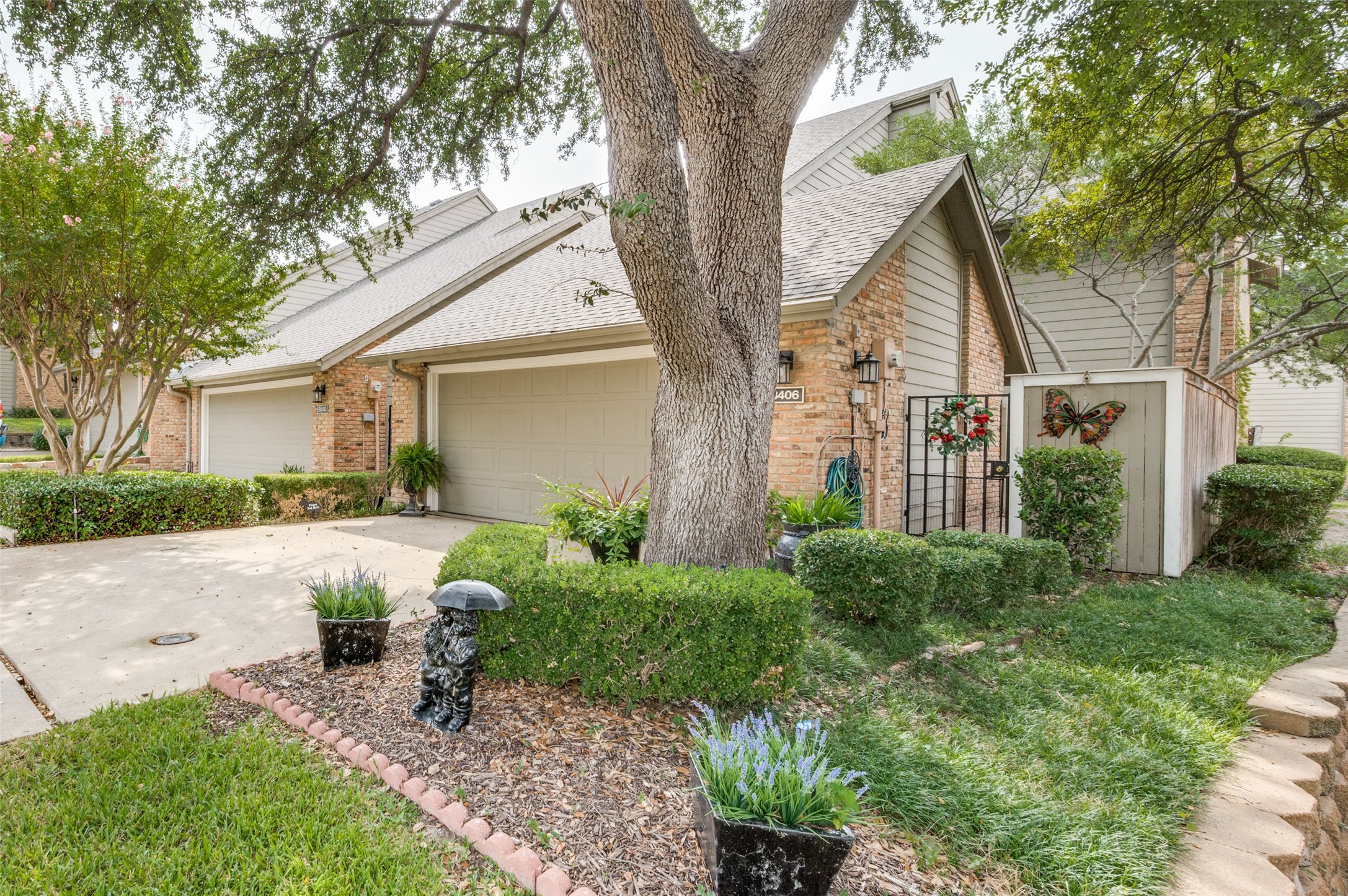 8406 Towneship Lane Dallas TX 75243