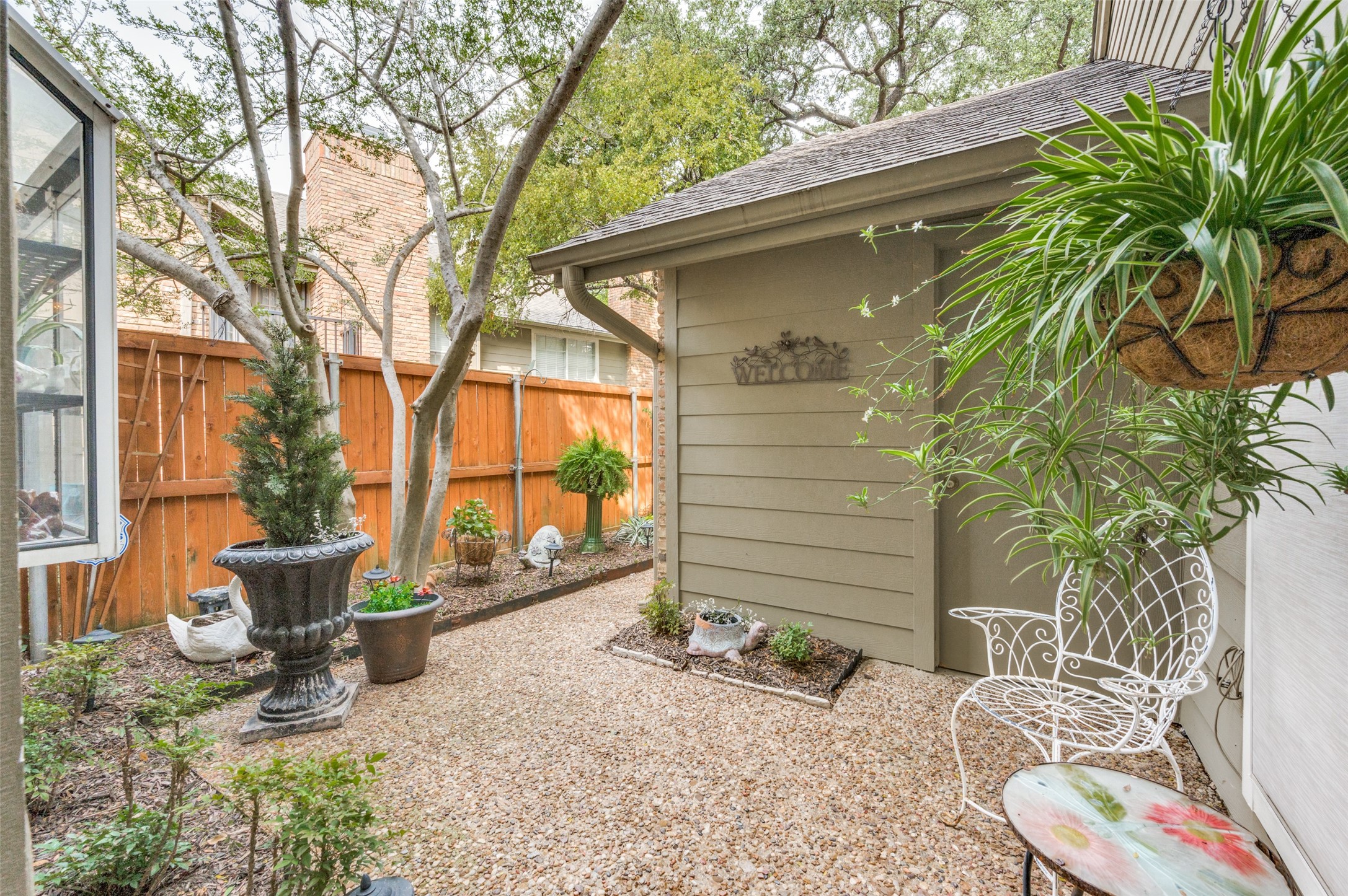 8406 Towneship Lane Dallas TX 75243