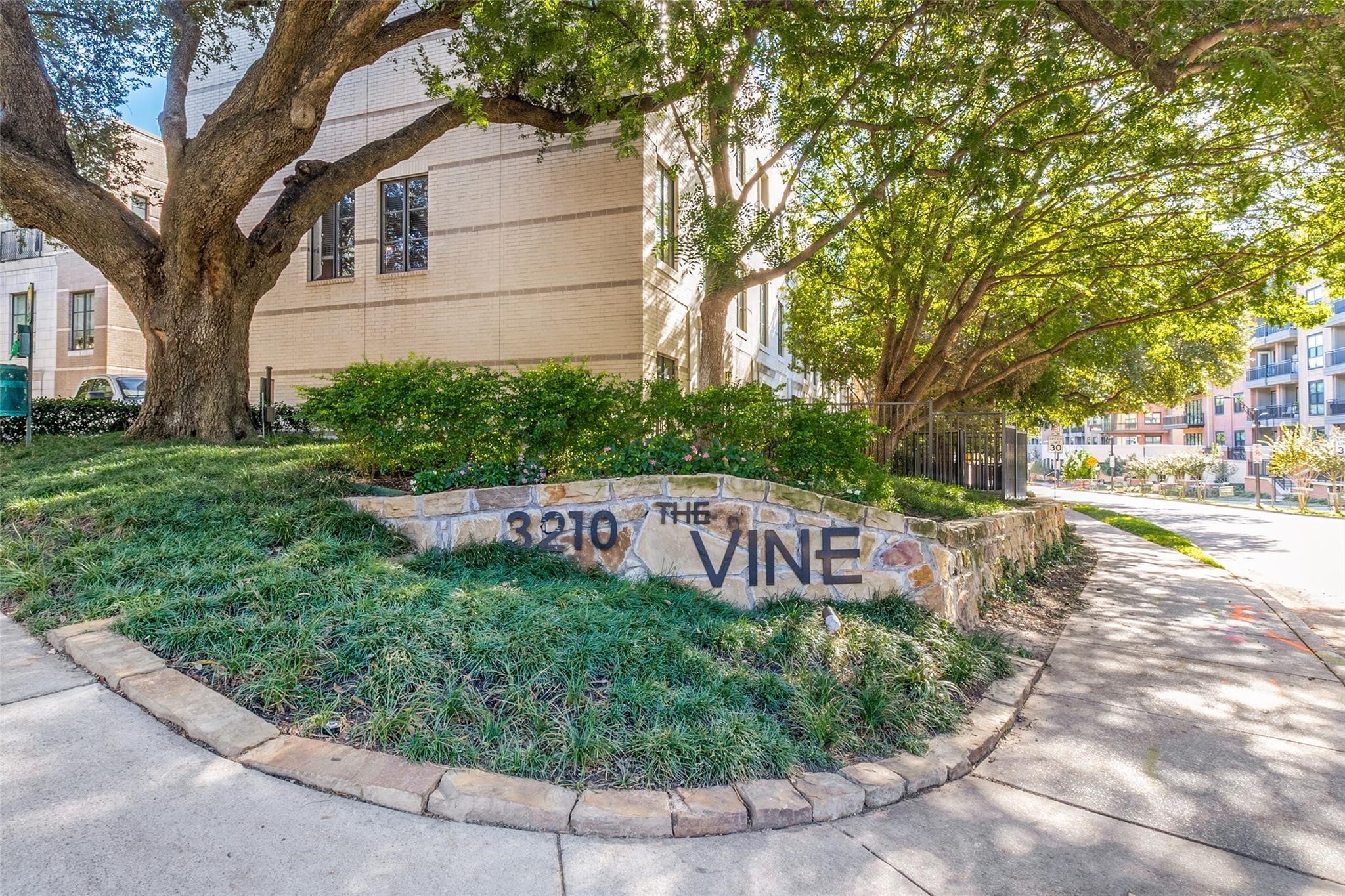 3210 Carlisle Street Dallas TX 75204