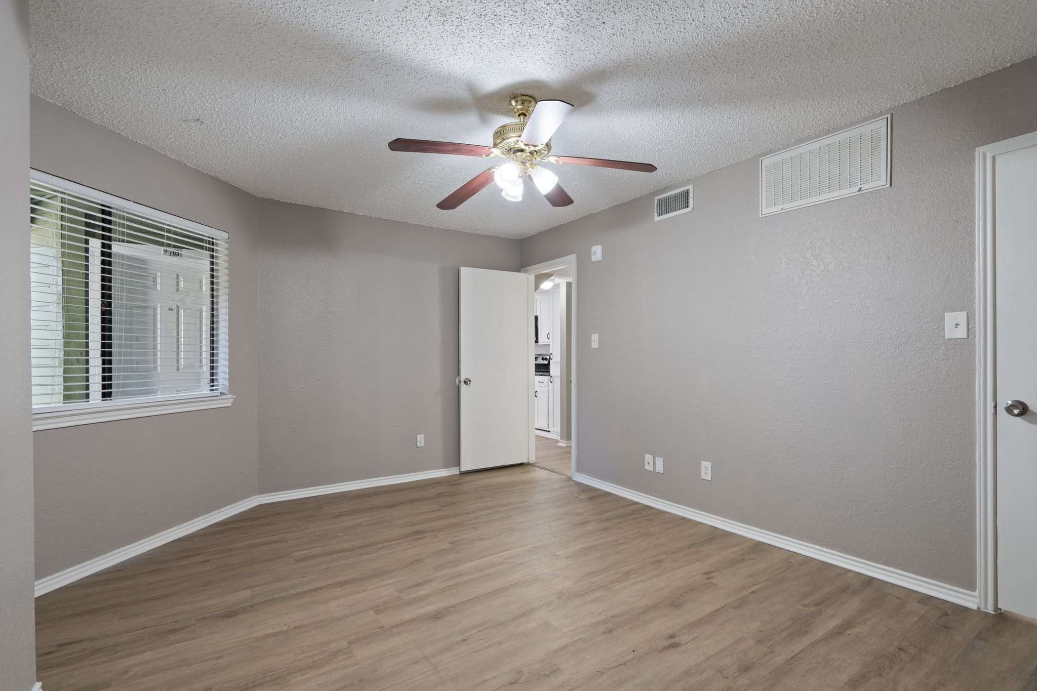 9831 Walnut Street Dallas TX 75243