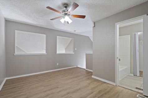 9831 Walnut Street Dallas TX 75243