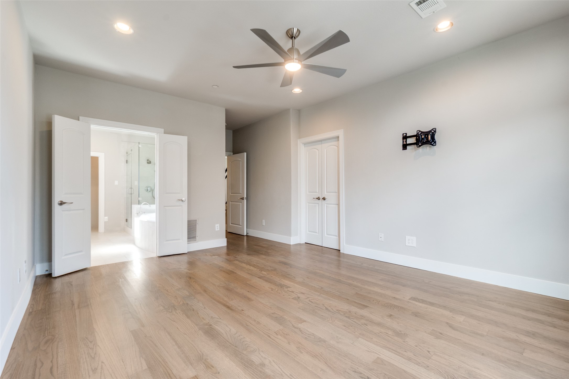 6333 Richmond Avenue Dallas TX 75214
