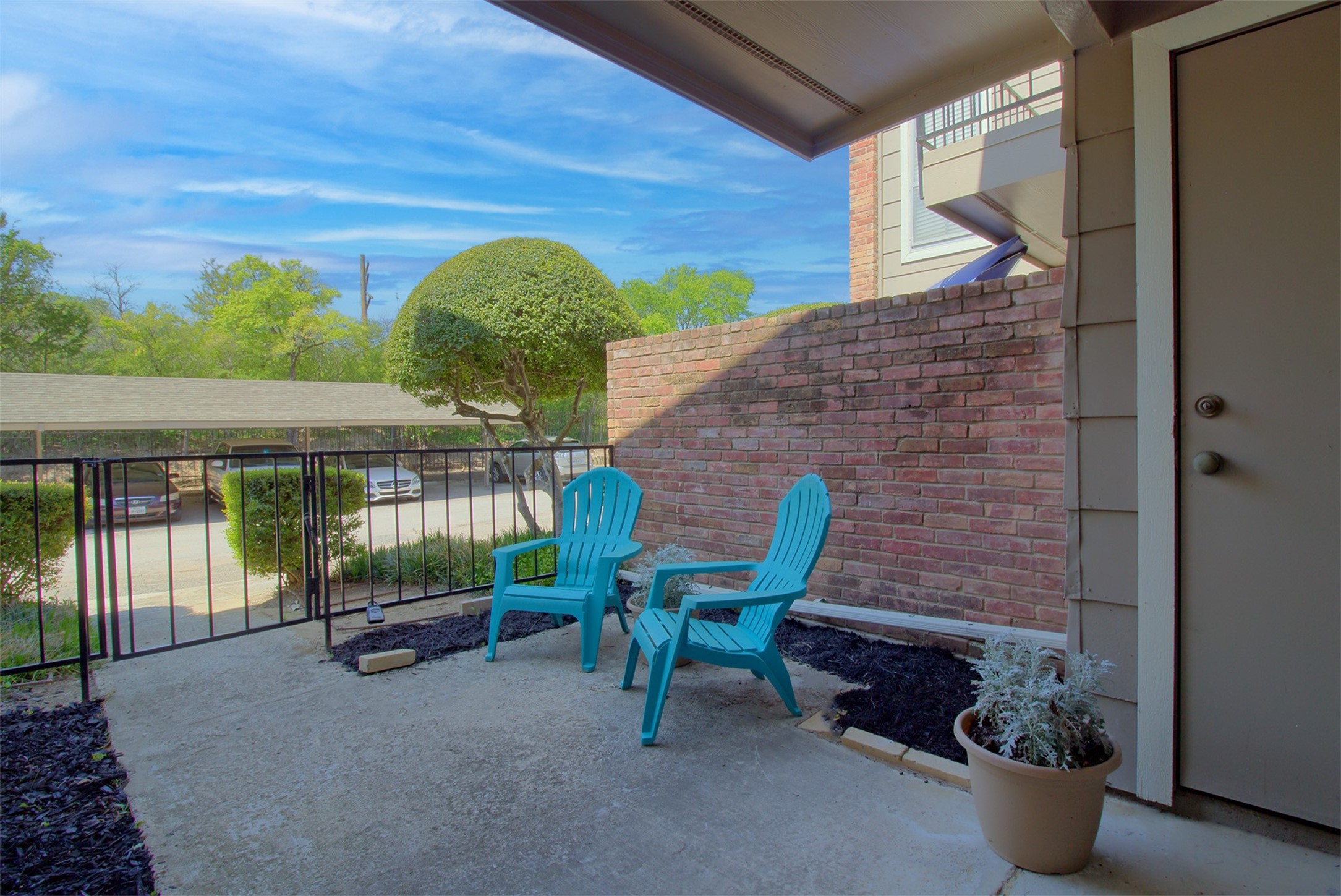 7510 Holly Hill Drive Dallas TX 75231