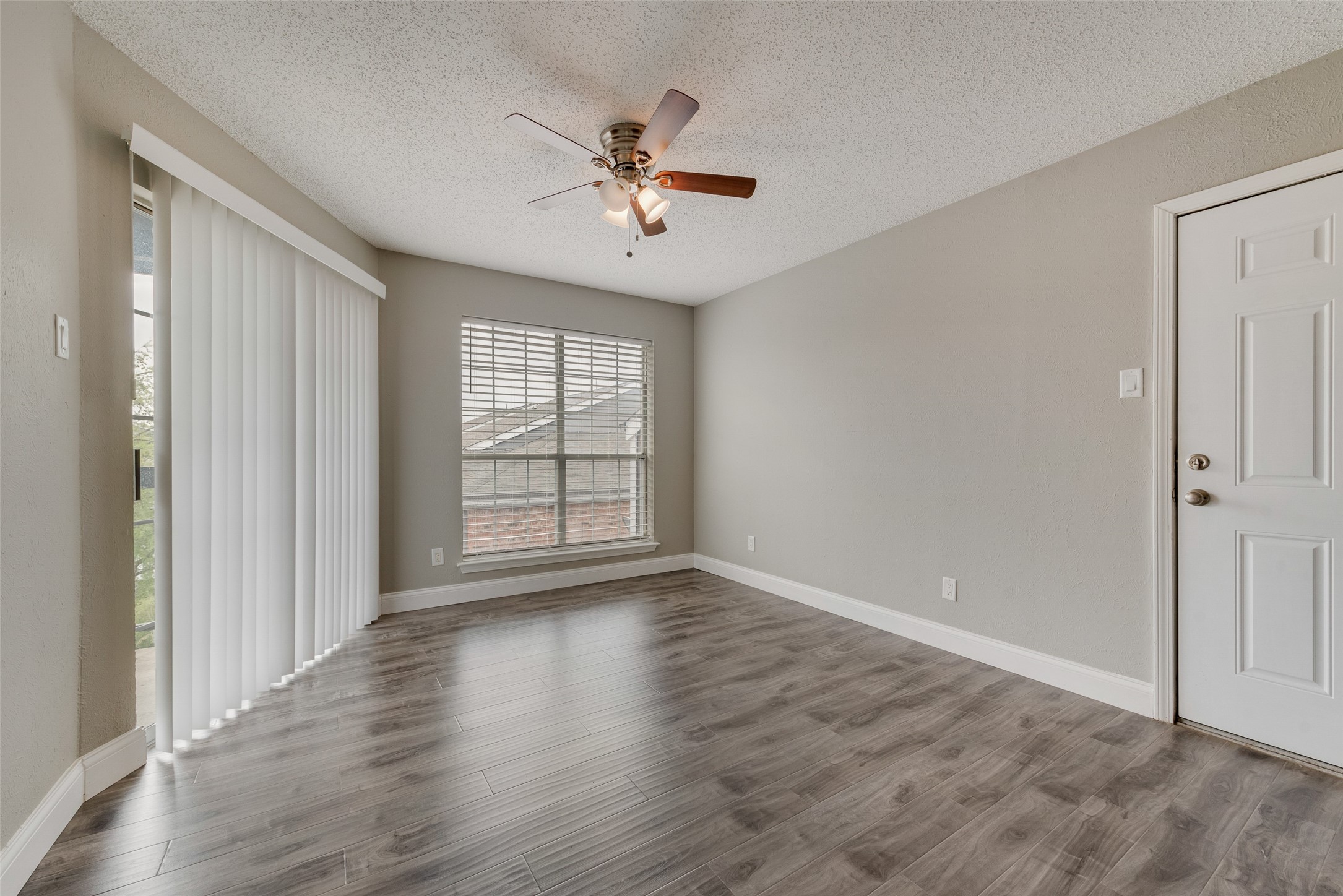 18333 Roehampton Drive Dallas TX 75252