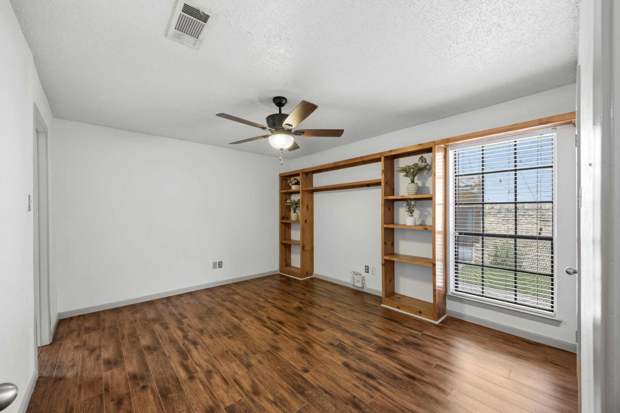4241 Madera Road Irving TX 75038