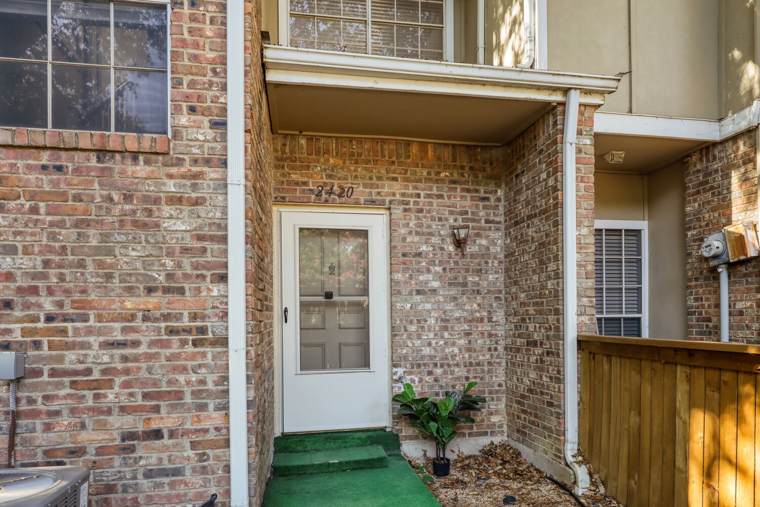 2420 Northlake Court Irving TX 75038