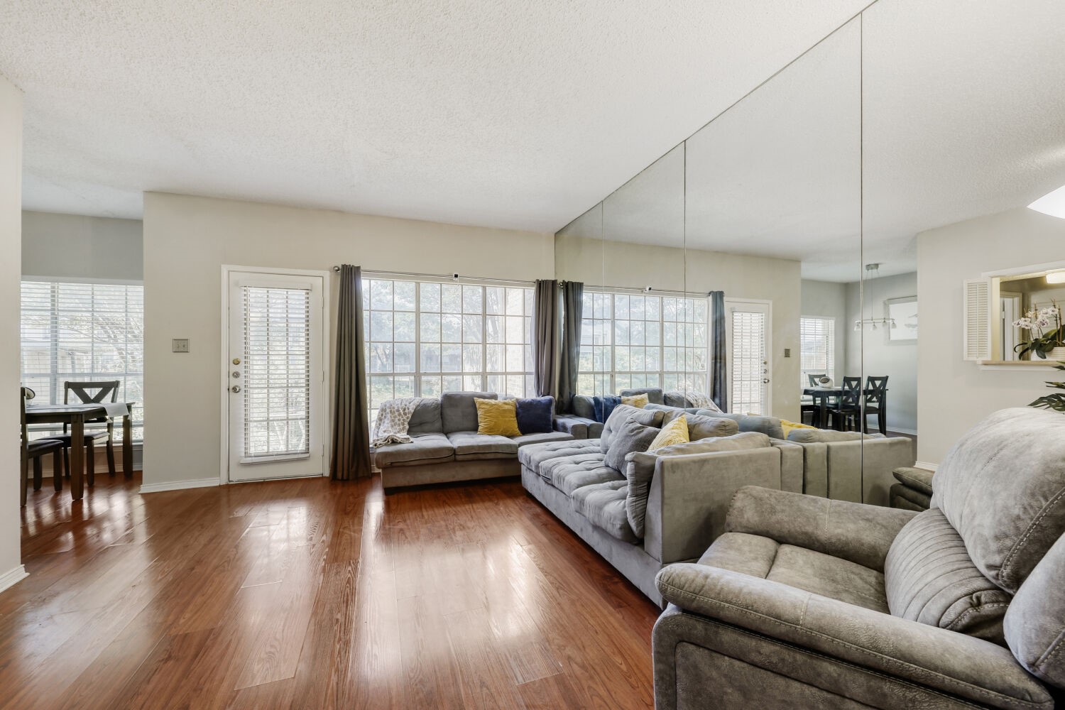 2420 Northlake Court Irving TX 75038