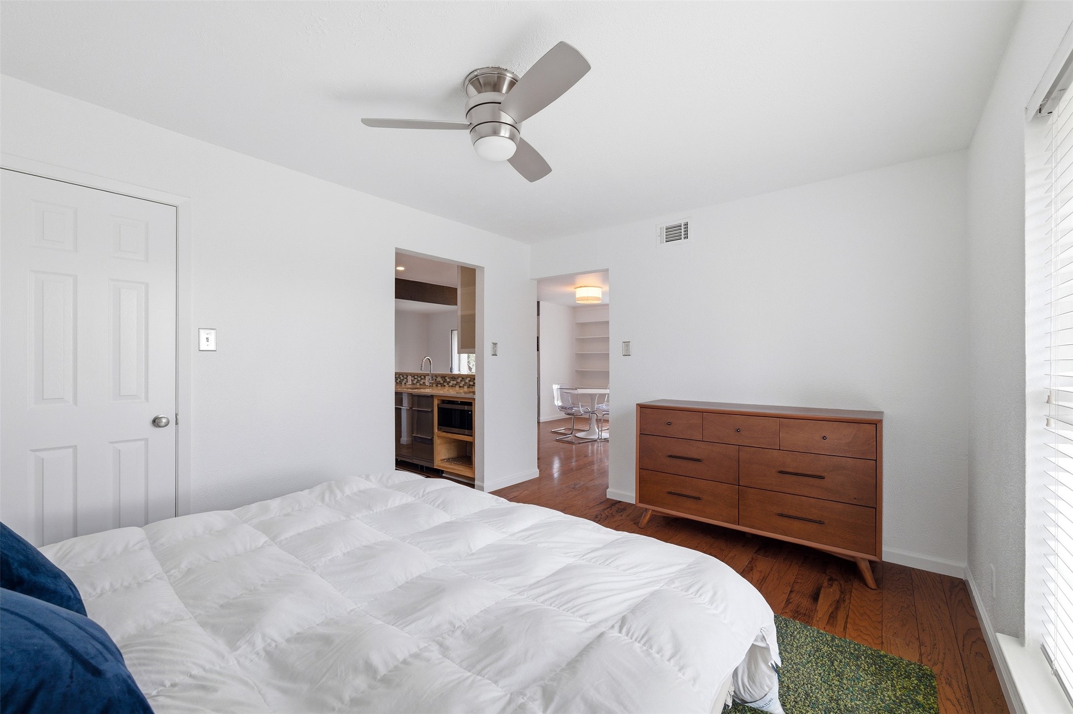 4837 Cedar Springs Road Dallas TX 75219