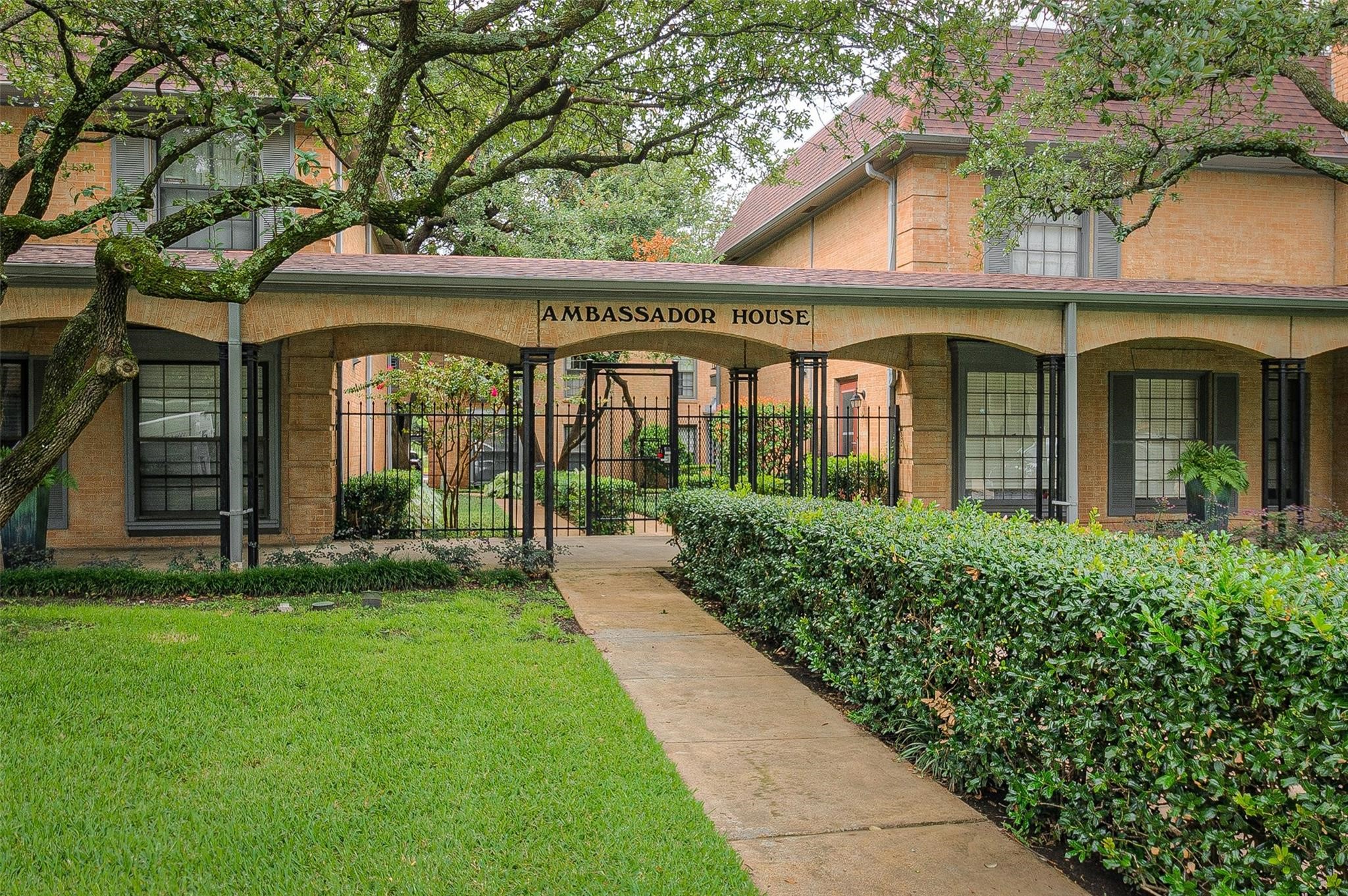 7830 Meadow Park Drive Dallas TX 75230