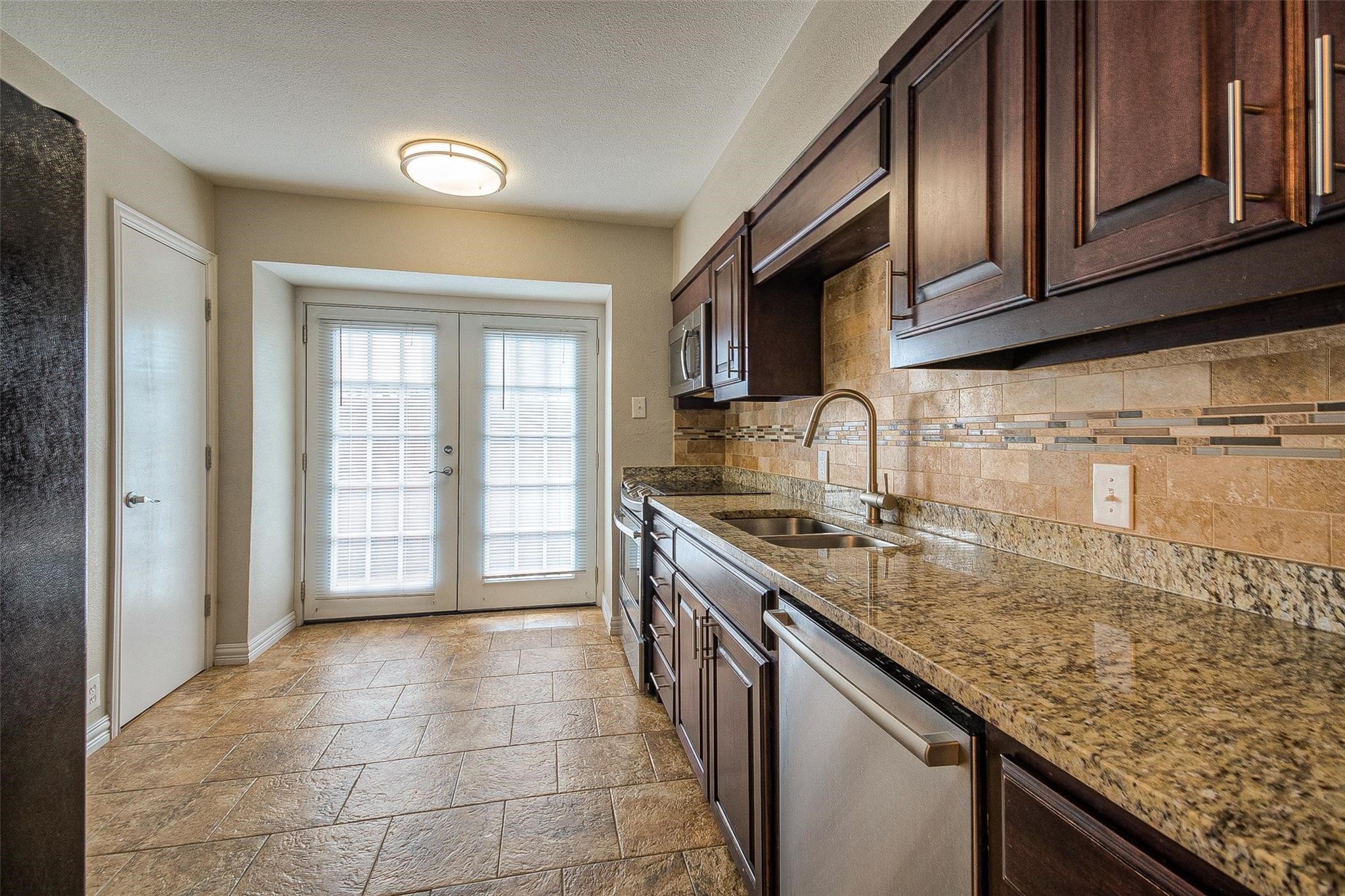 7830 Meadow Park Drive Dallas TX 75230