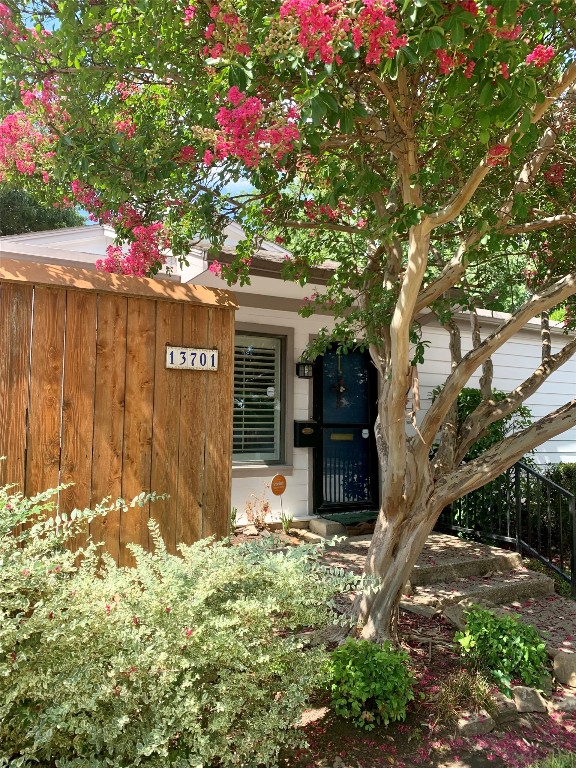 13701 Brookgreen Circle Dallas TX 75240
