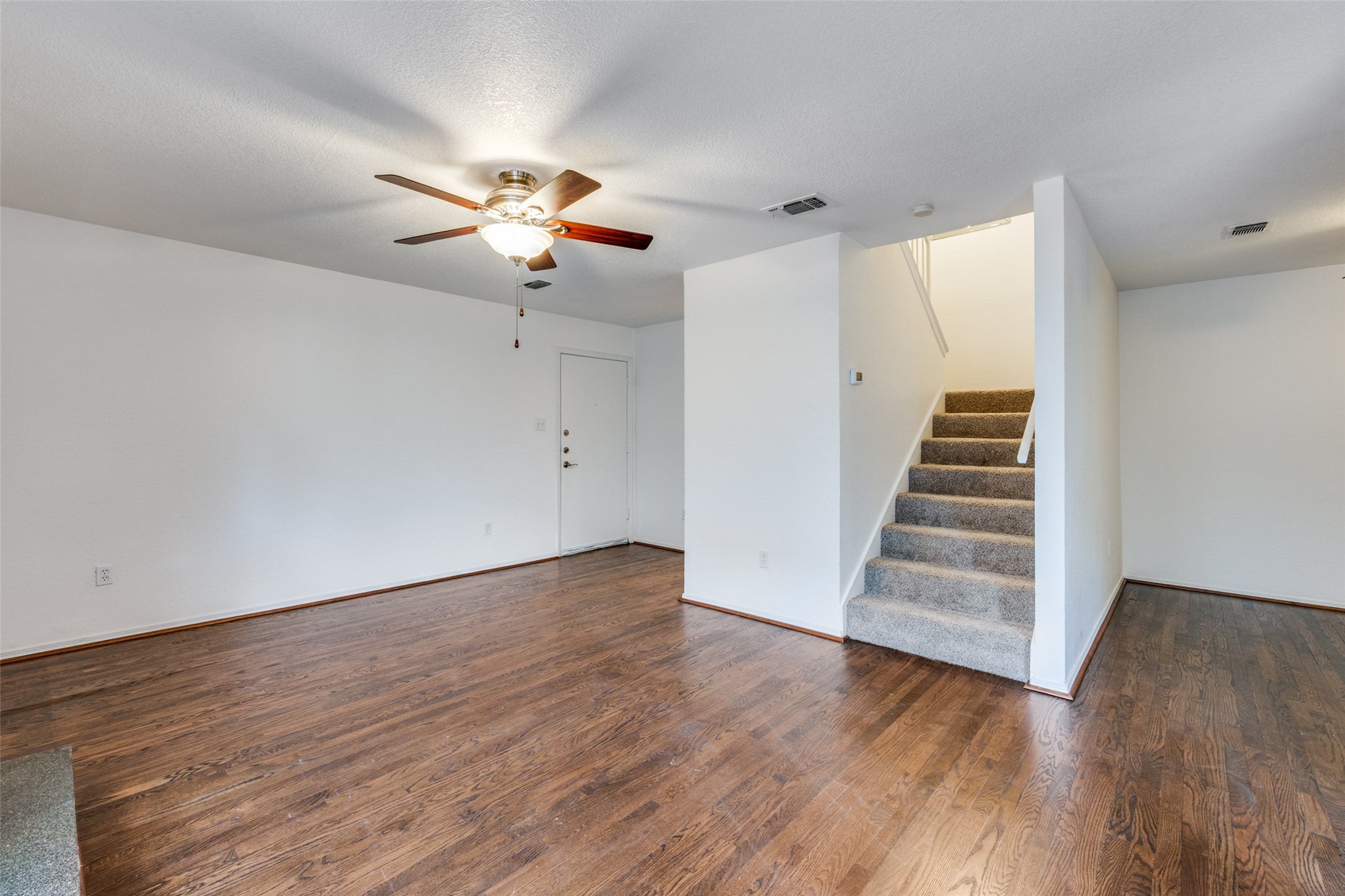 1105 Bert Drive Arlington TX 76012