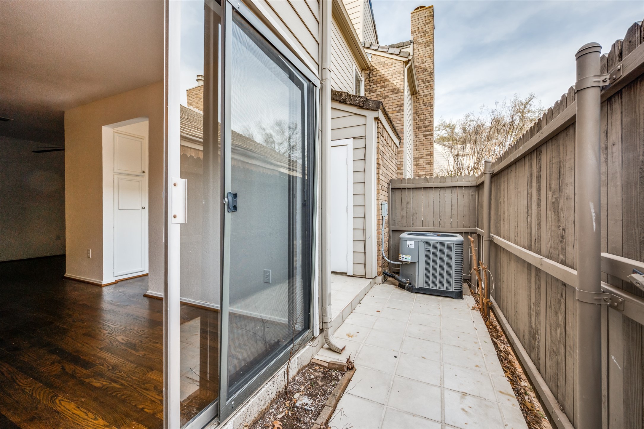 1105 Bert Drive Arlington TX 76012