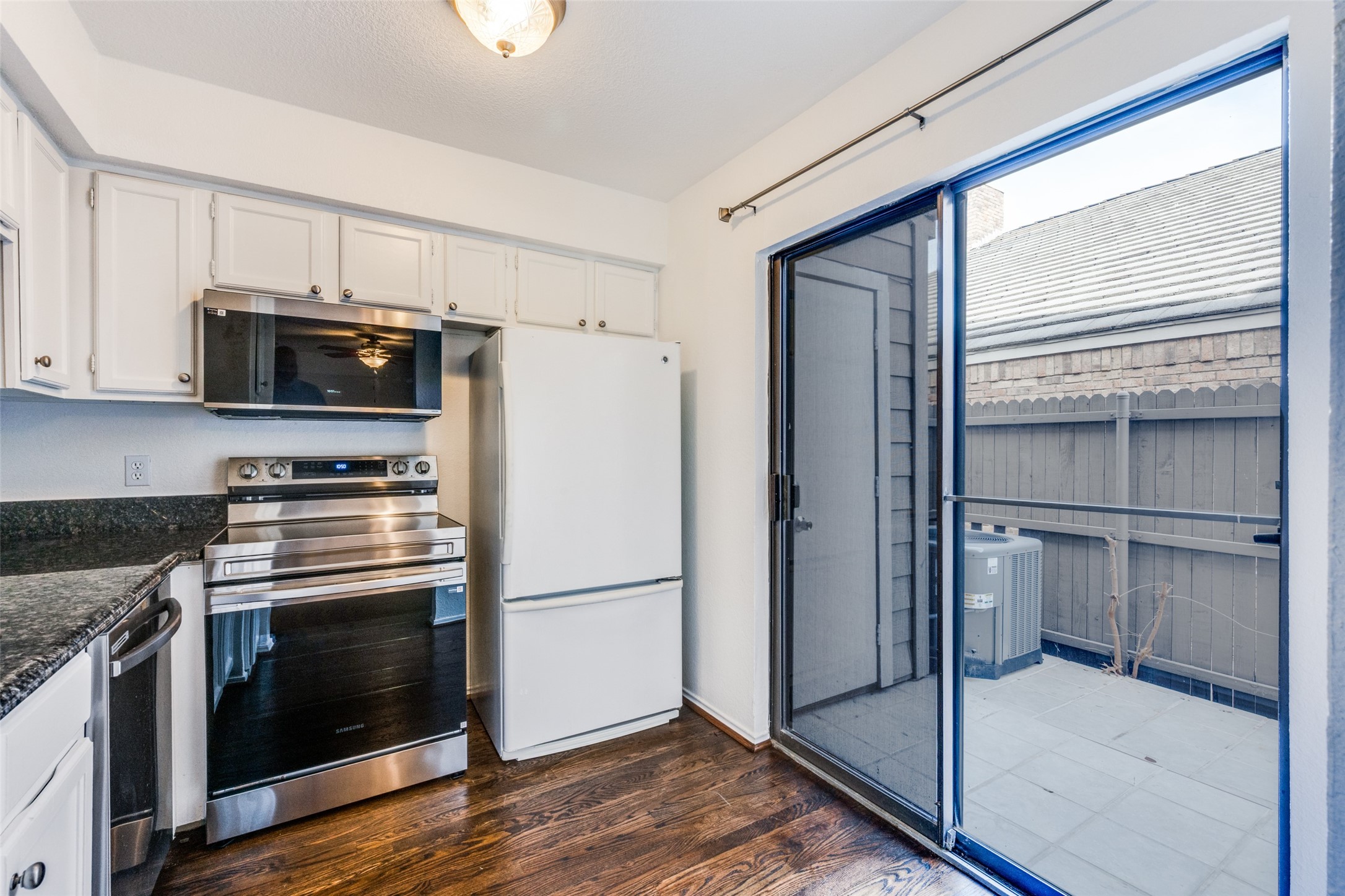 1105 Bert Drive Arlington TX 76012