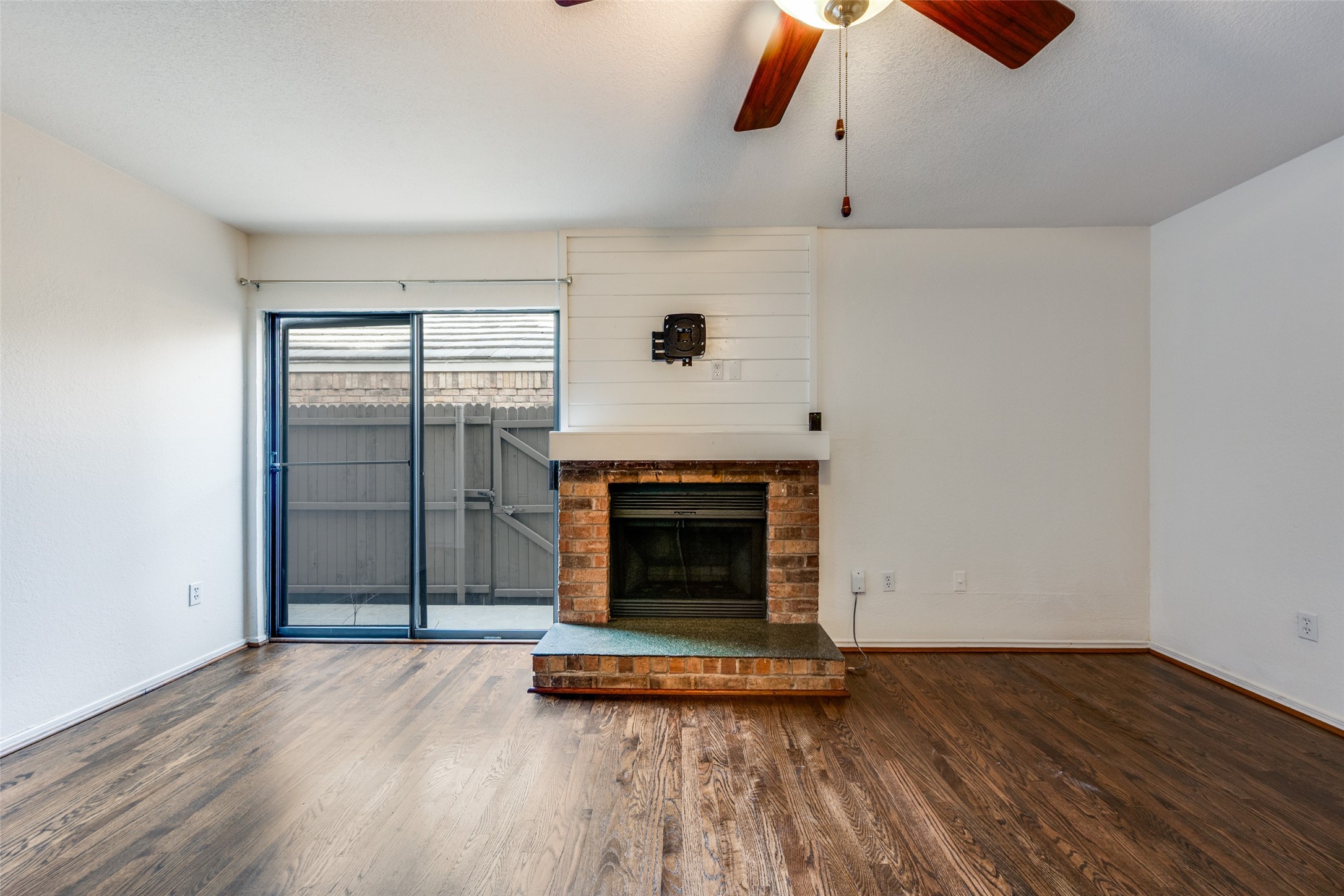 1105 Bert Drive Arlington TX 76012