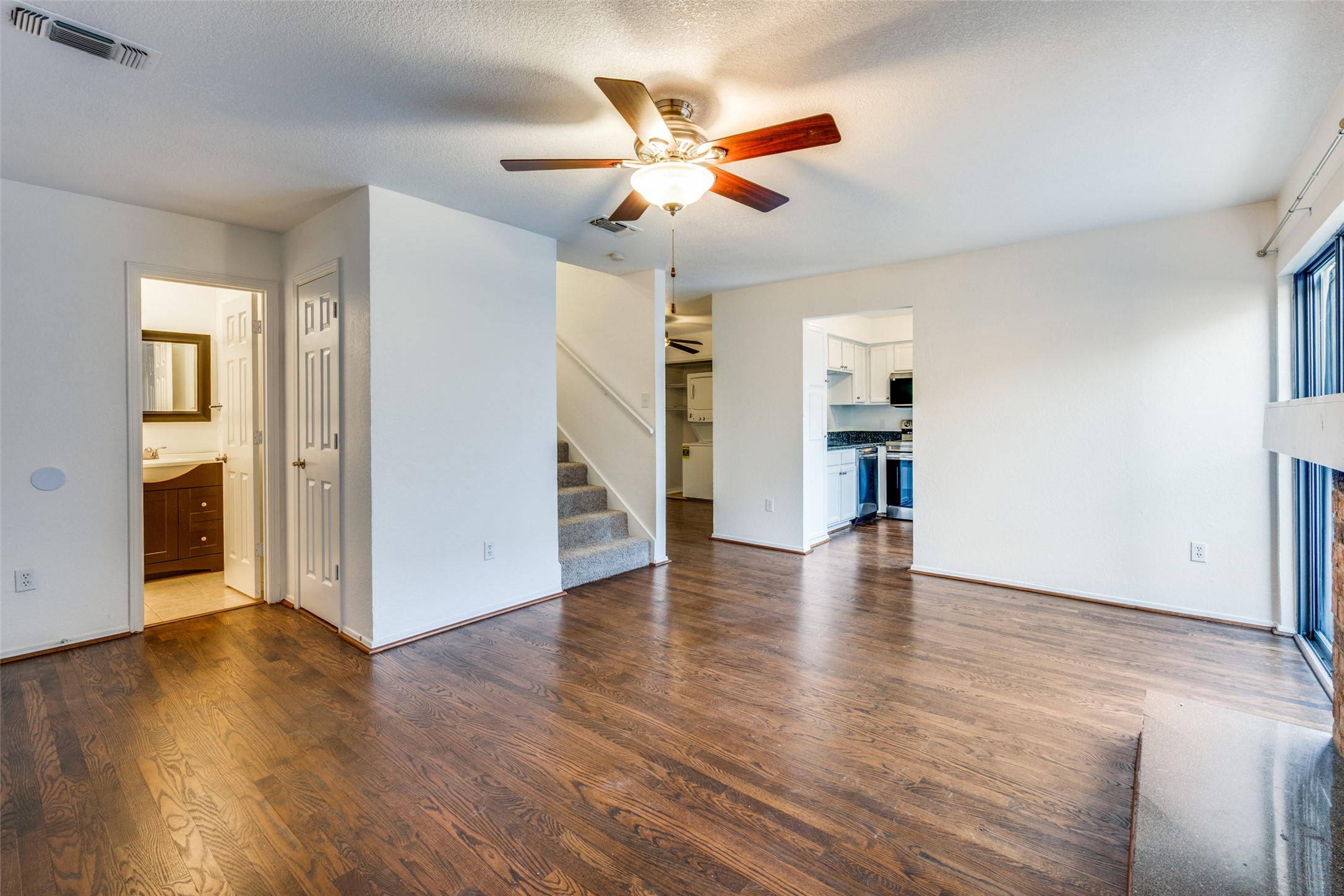 1105 Bert Drive Arlington TX 76012