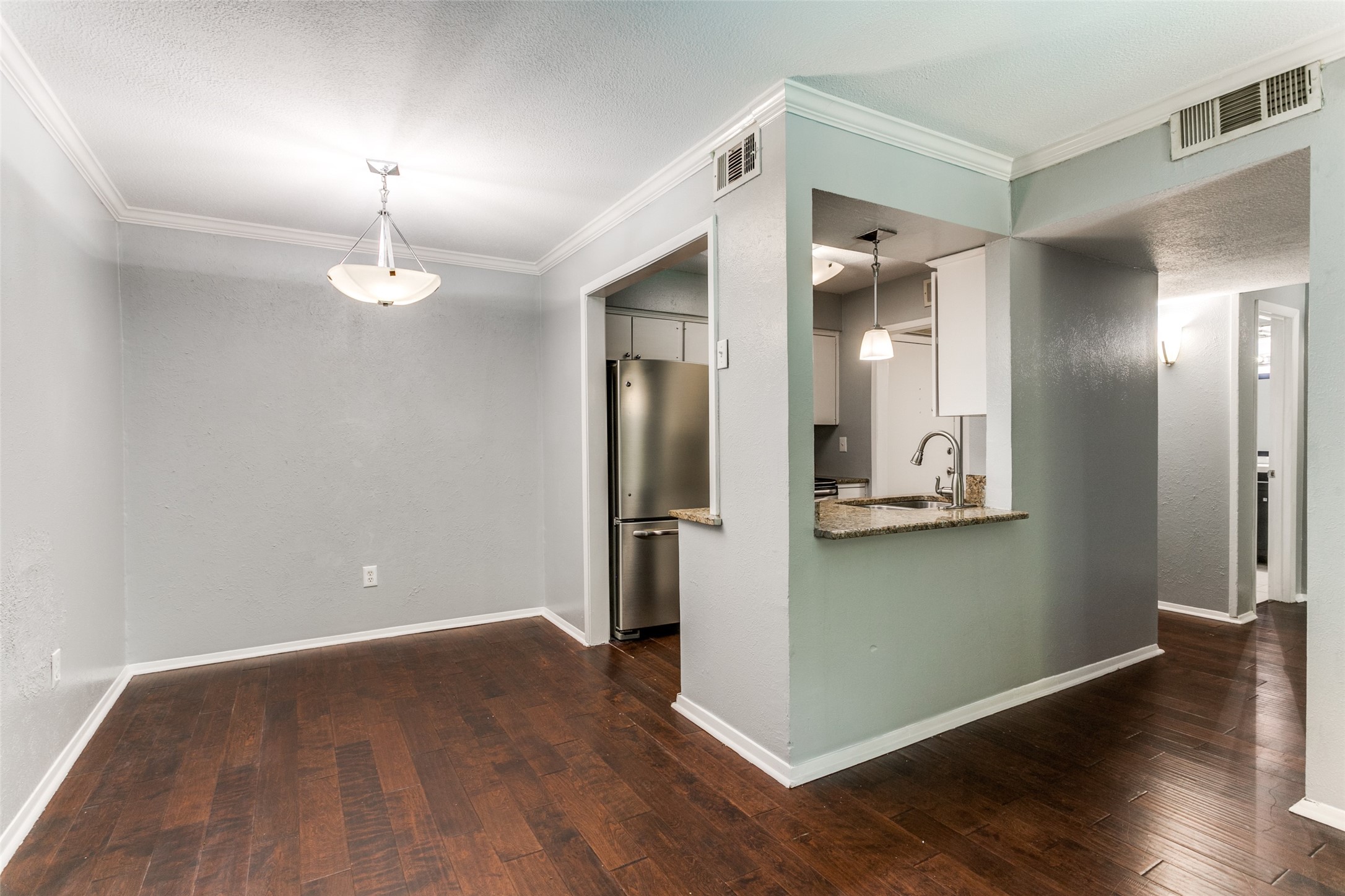 4837 Cedar Springs Road Dallas TX 75219