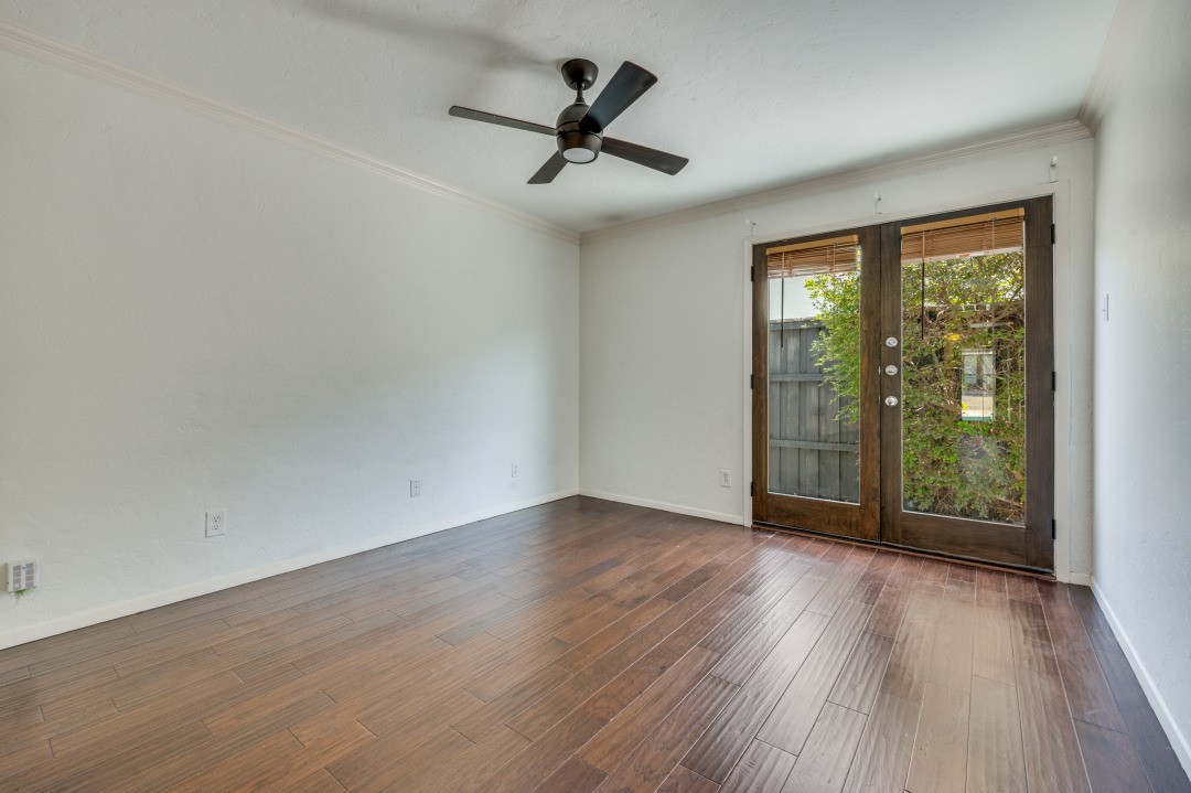 5926 Sandhurst Lane Dallas TX 75206
