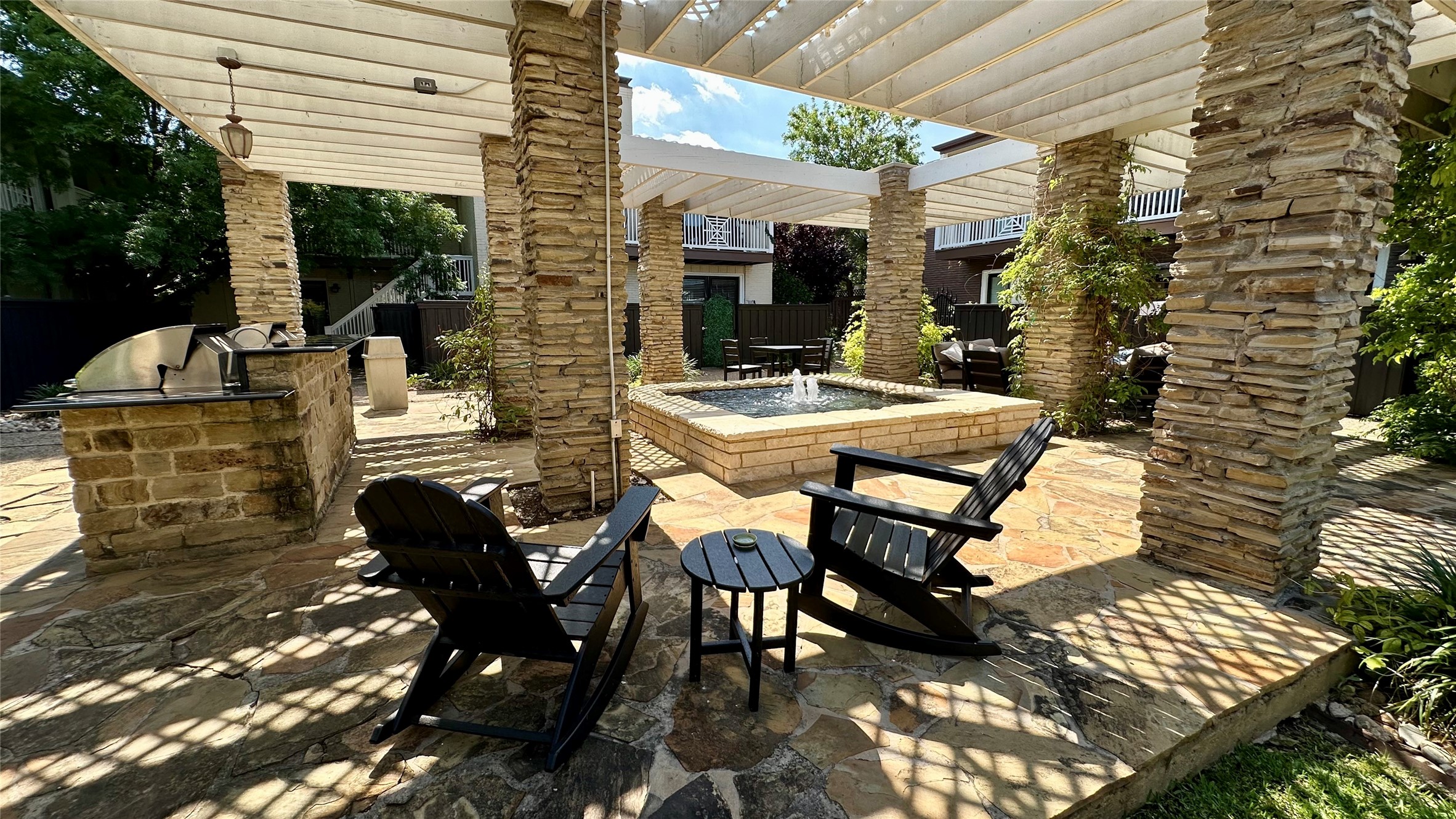 5926 Sandhurst Lane Dallas TX 75206