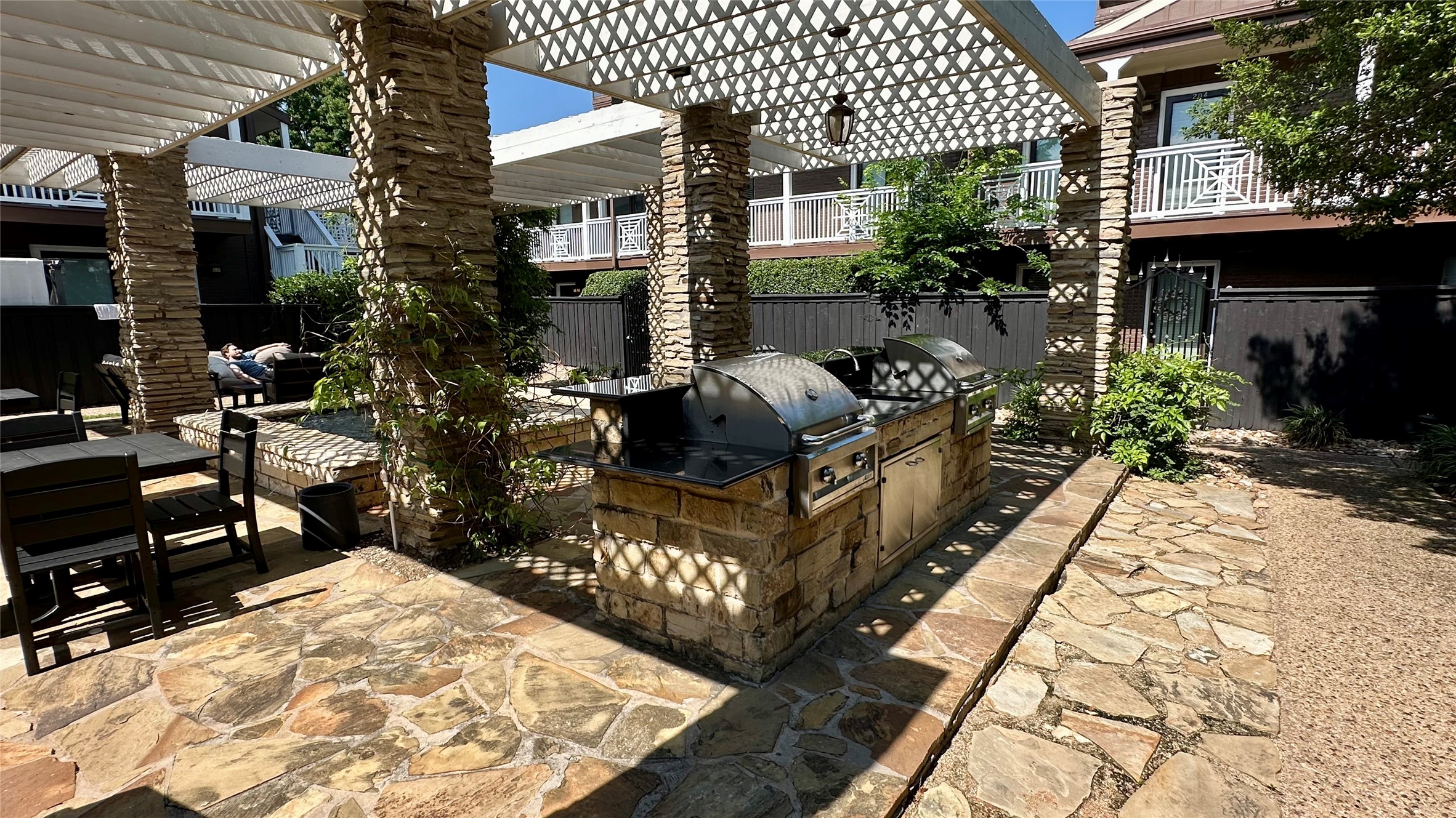 5926 Sandhurst Lane Dallas TX 75206