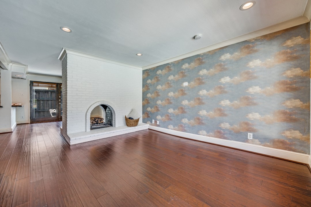 5926 Sandhurst Lane Dallas TX 75206