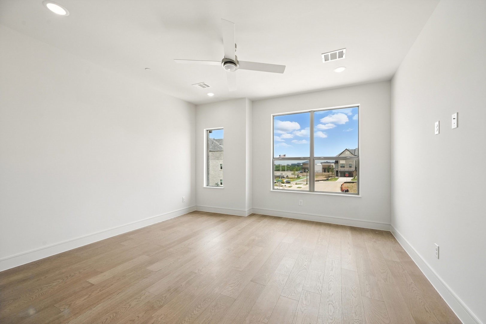1364 Cherry Hills Lane Irving TX 75038