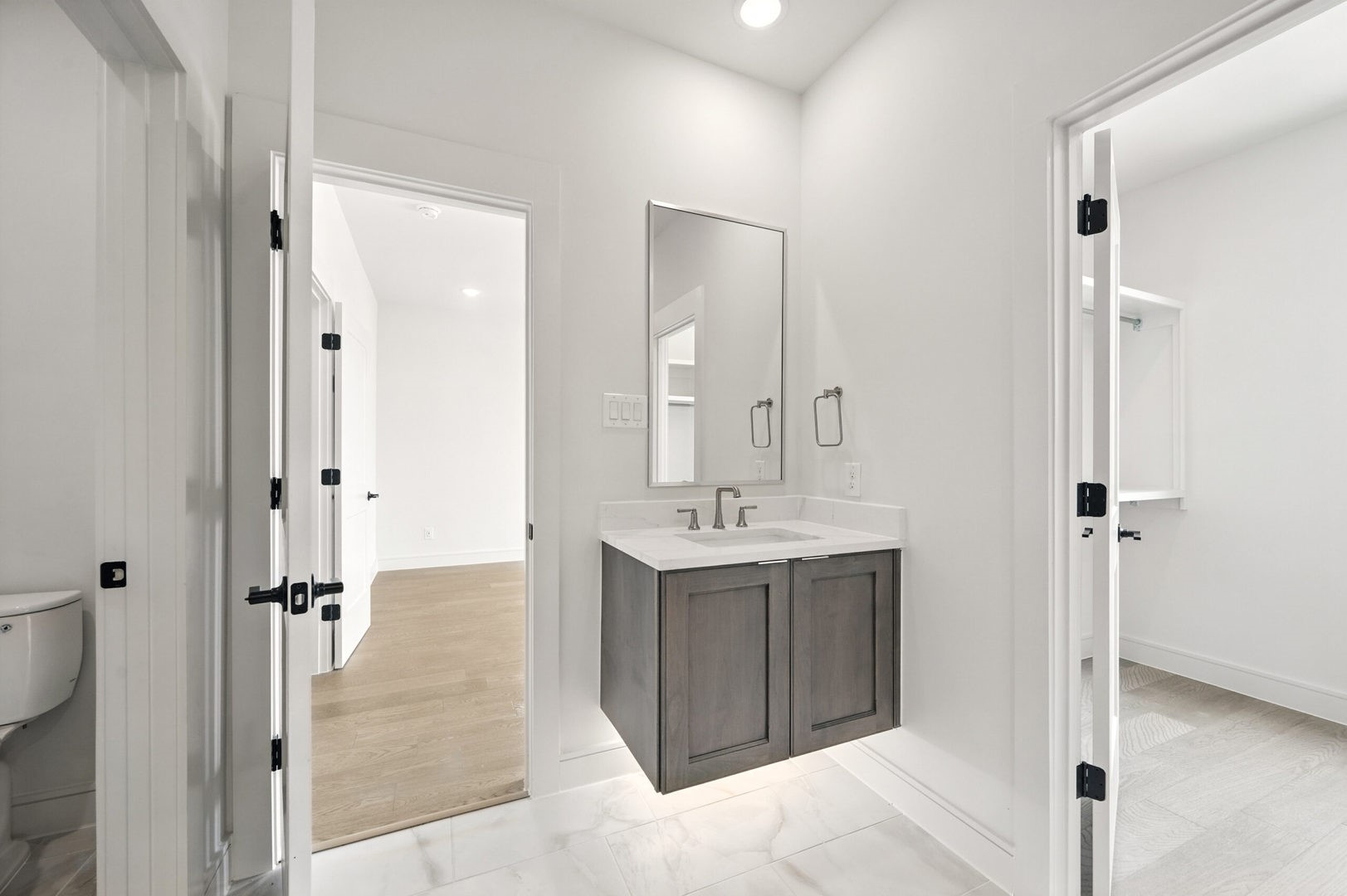 1364 Cherry Hills Lane Irving TX 75038