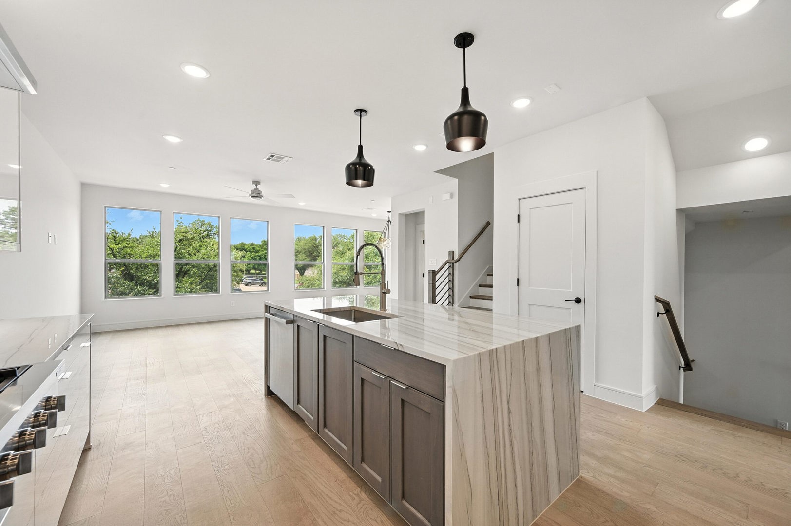 1364 Cherry Hills Lane Irving TX 75038