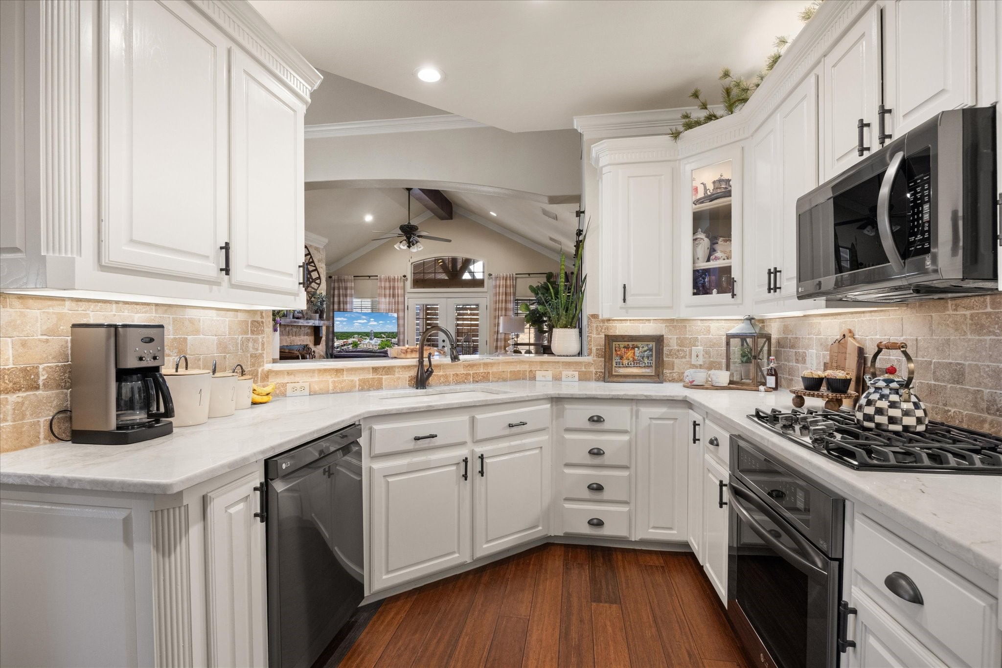 703 N Avalon Court Granbury TX 76048