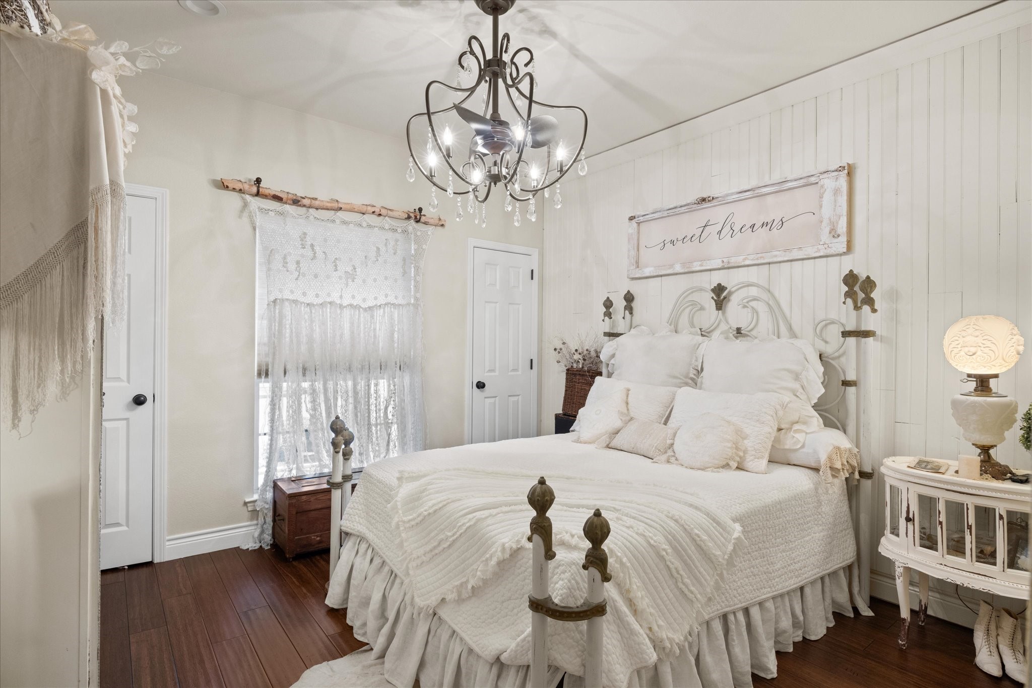 703 N Avalon Court Granbury TX 76048