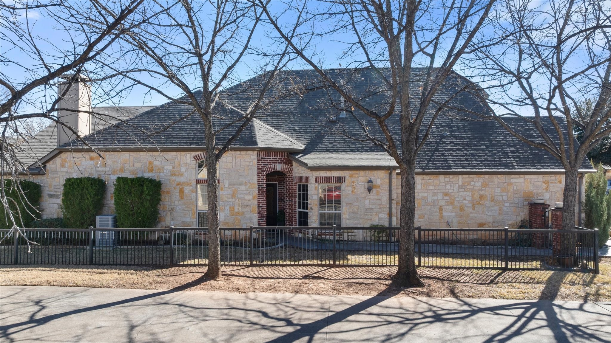 703 N Avalon Court Granbury TX 76048