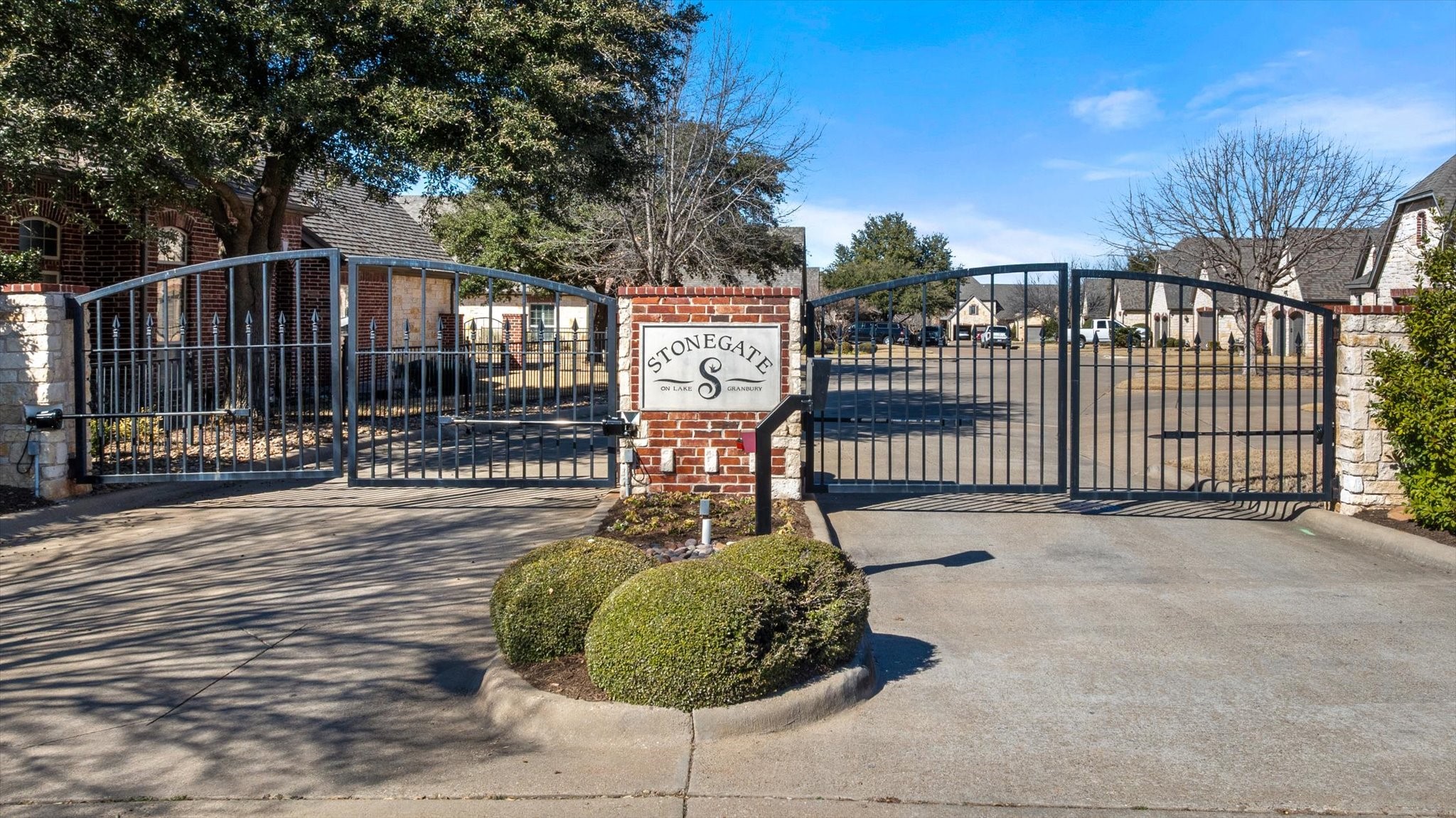 703 N Avalon Court Granbury TX 76048