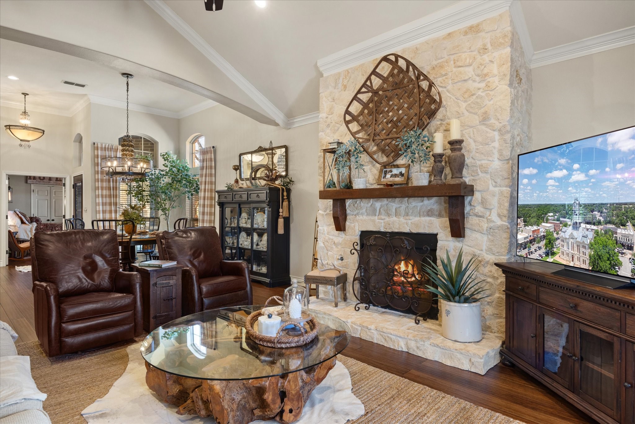 703 N Avalon Court Granbury TX 76048